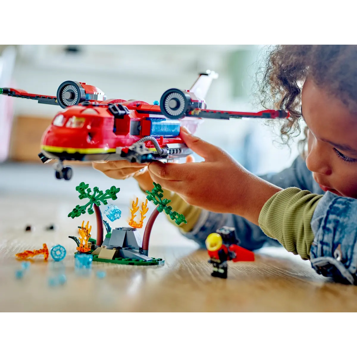 Конструктор LEGO City Пожарно-спасательный самолет - фото 8