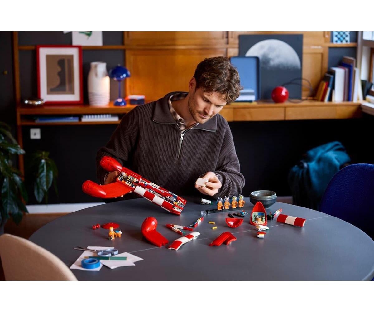 Конструктор LEGO Ideas Tintin's Moon Rocket 1283 дет. - фото 8