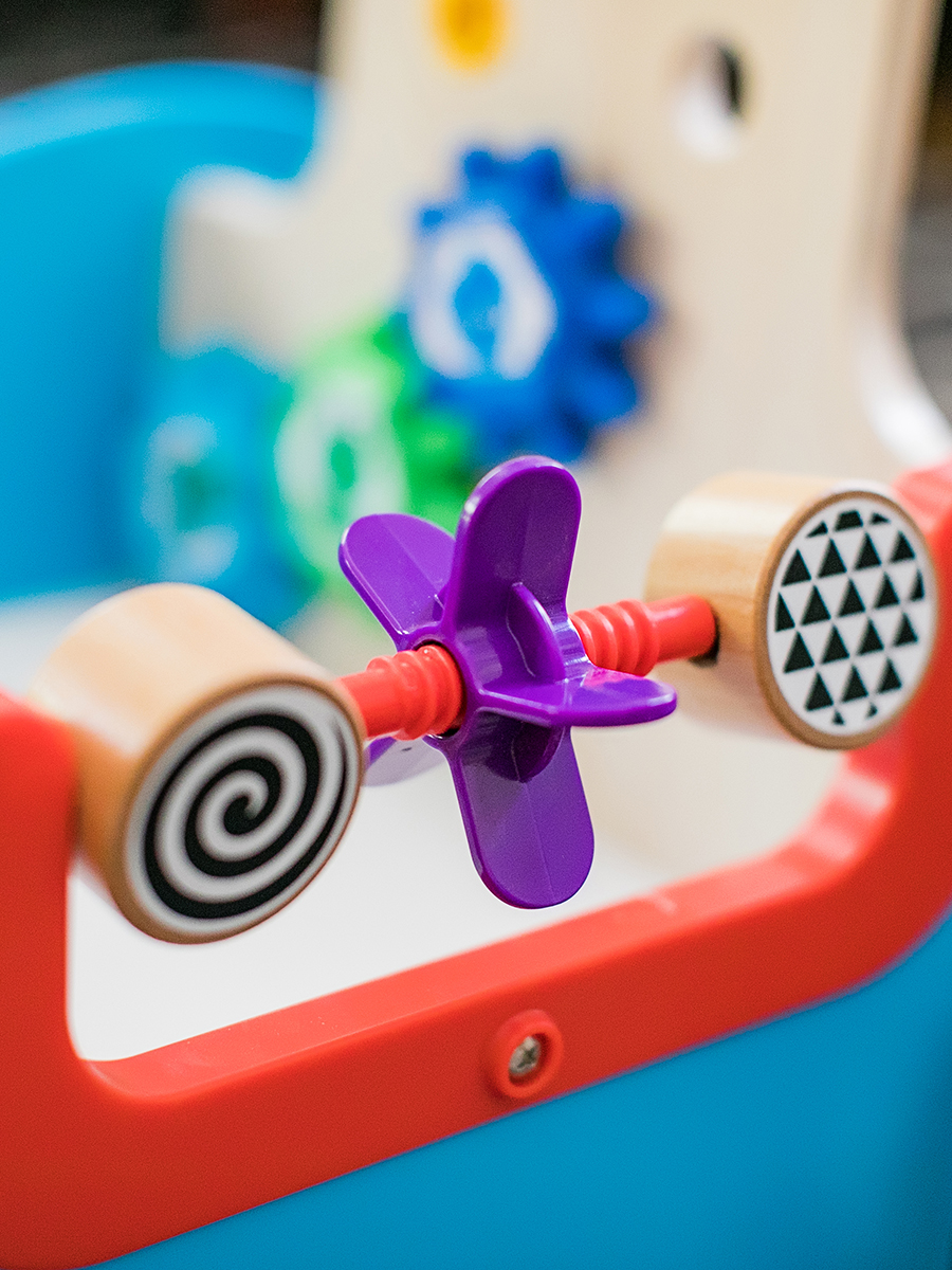 Каталка Hape с ручкой - фото 8