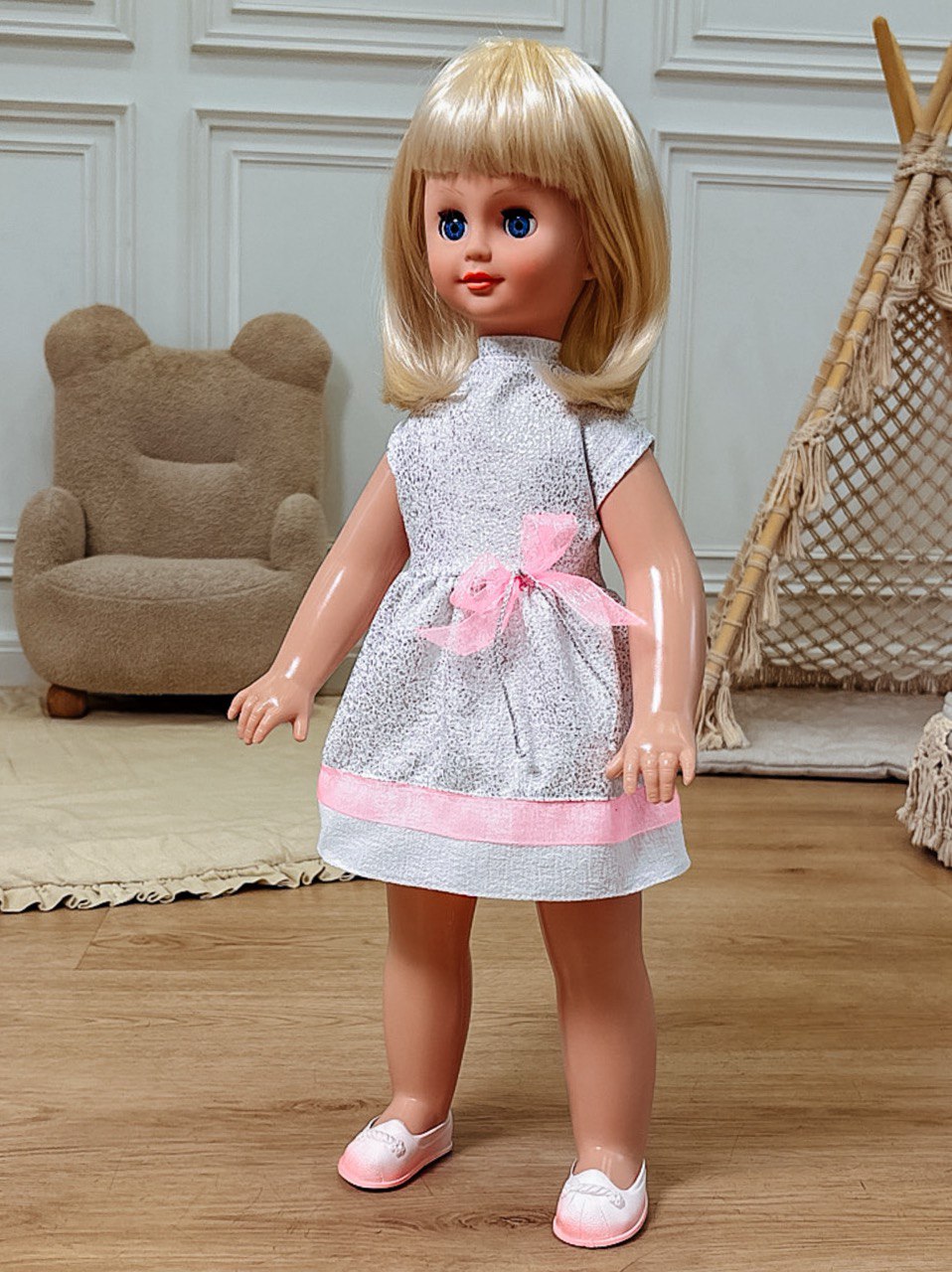 Кукла большая (ростовая) СТРАНА КУКОЛ говорящая, шагающая за руку высота 60 см 25-05.3 - фото 17