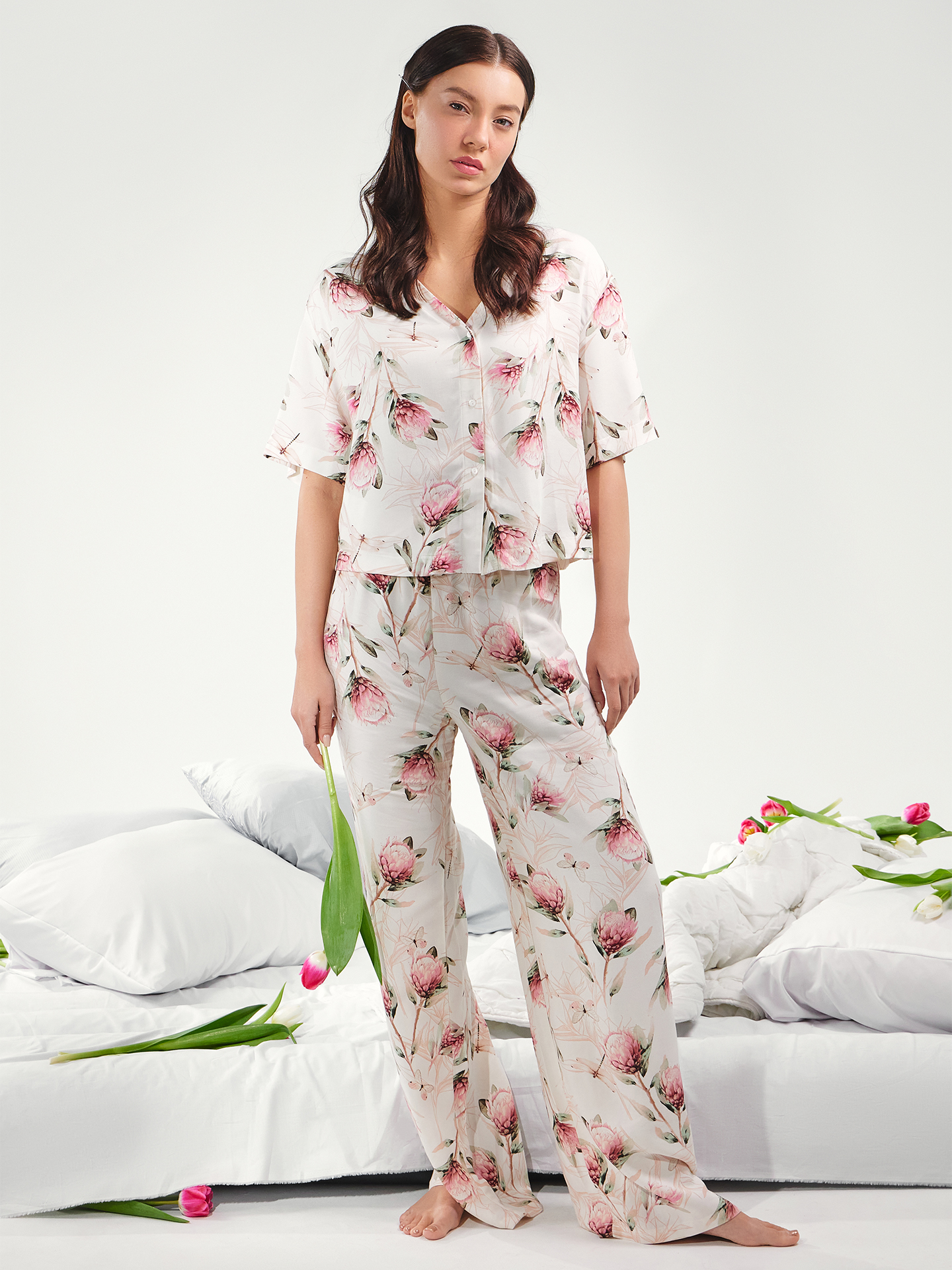 Изображение товара Хлопковая домашняя пижама Mark Formelle для женщин с рубашкой и брюками