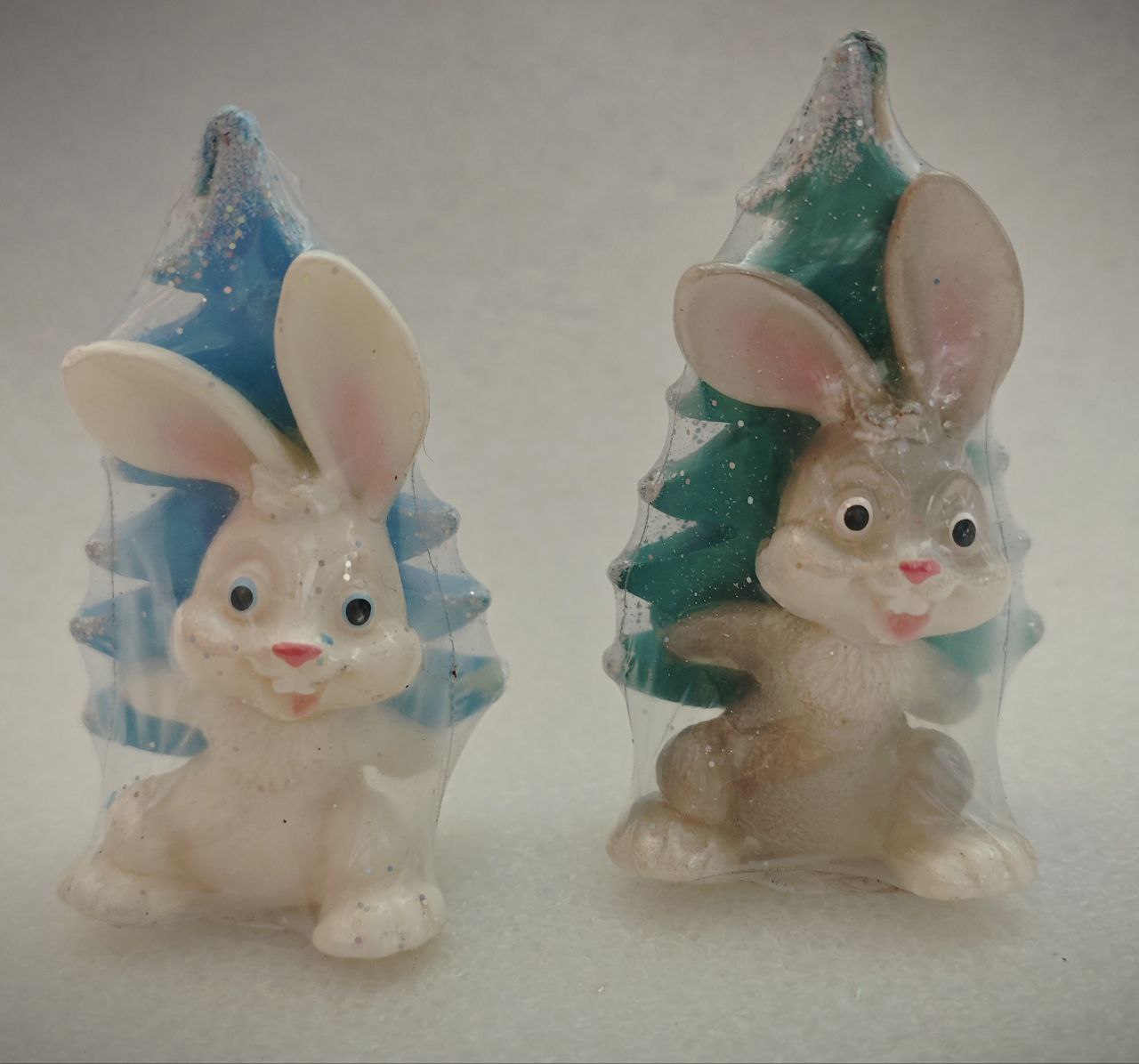 Свеча"Кролик с елкой" - фото 1