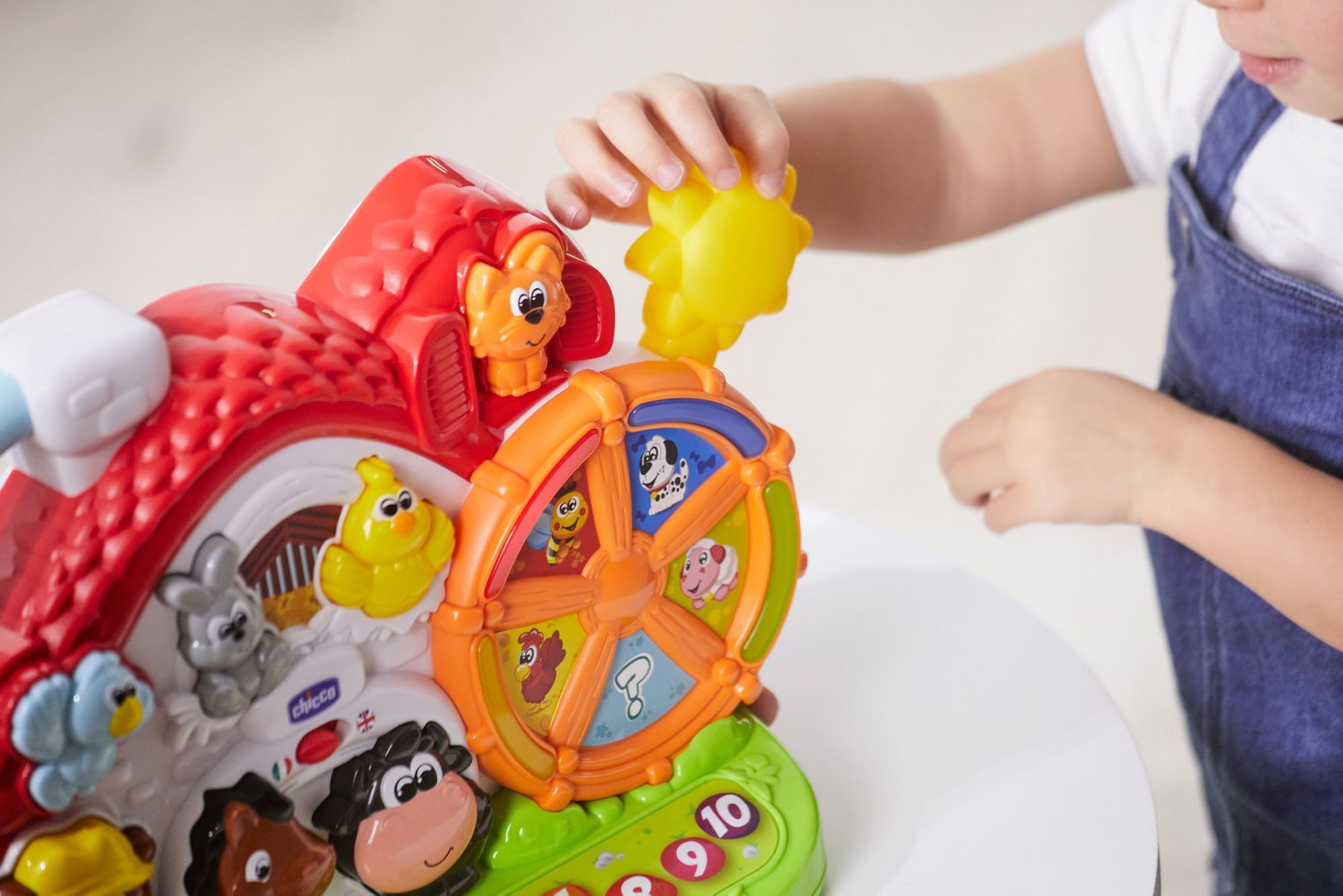Игрушка Chicco развивающий центр - фото 12