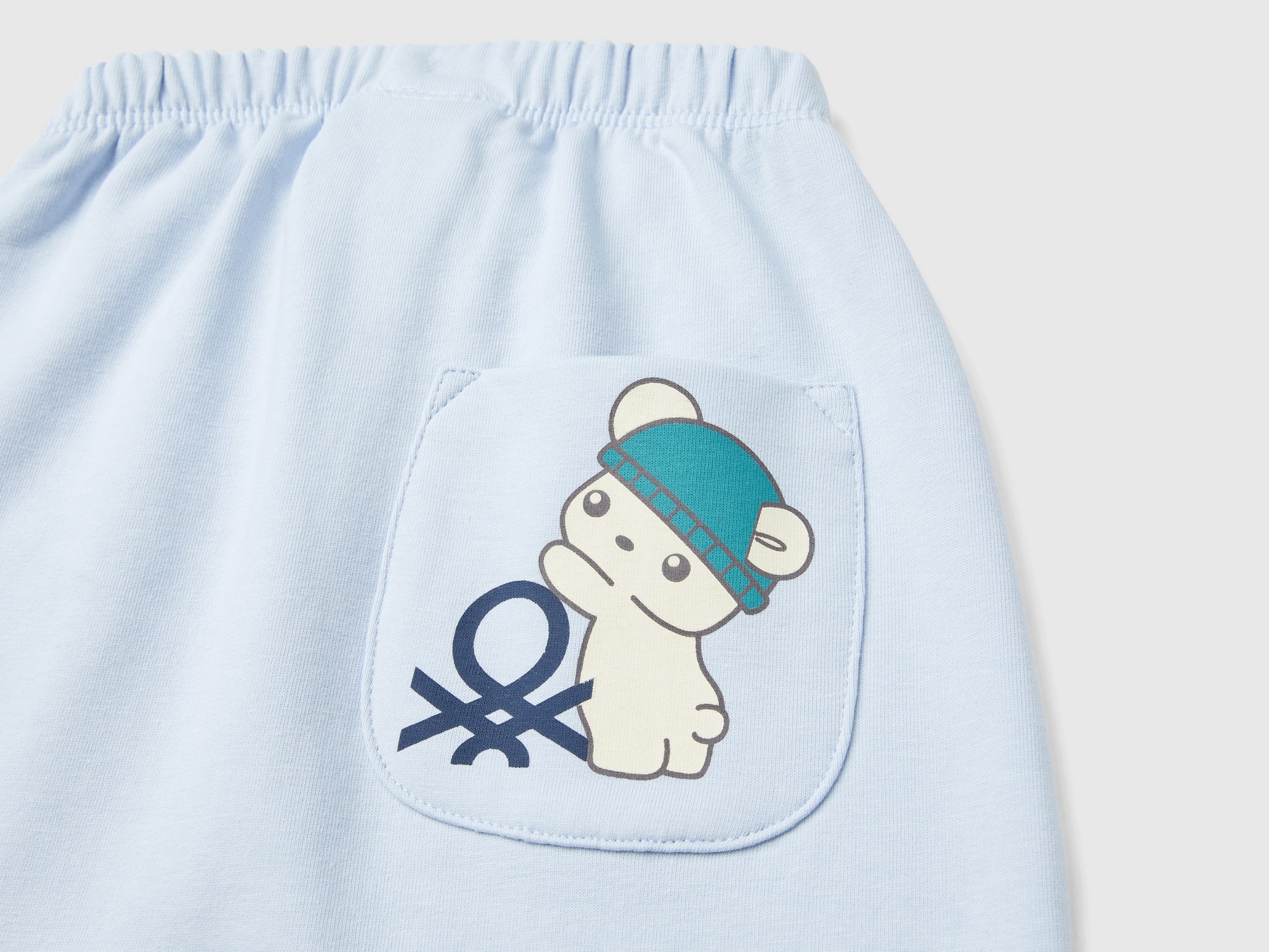 Брюки United Colors of Benetton цвет голубой страна производства Тунис ⚡️ заказать за 1195 ₽ в интернет-магазине Детский мир. Размеры в наличии 62, 68. Бесплатная доставка. Читайте отзывы, характеристики, смотрите 3 фото 24A_35Q2AF023_081 24A_35Q2AF023_081 - фото 2
