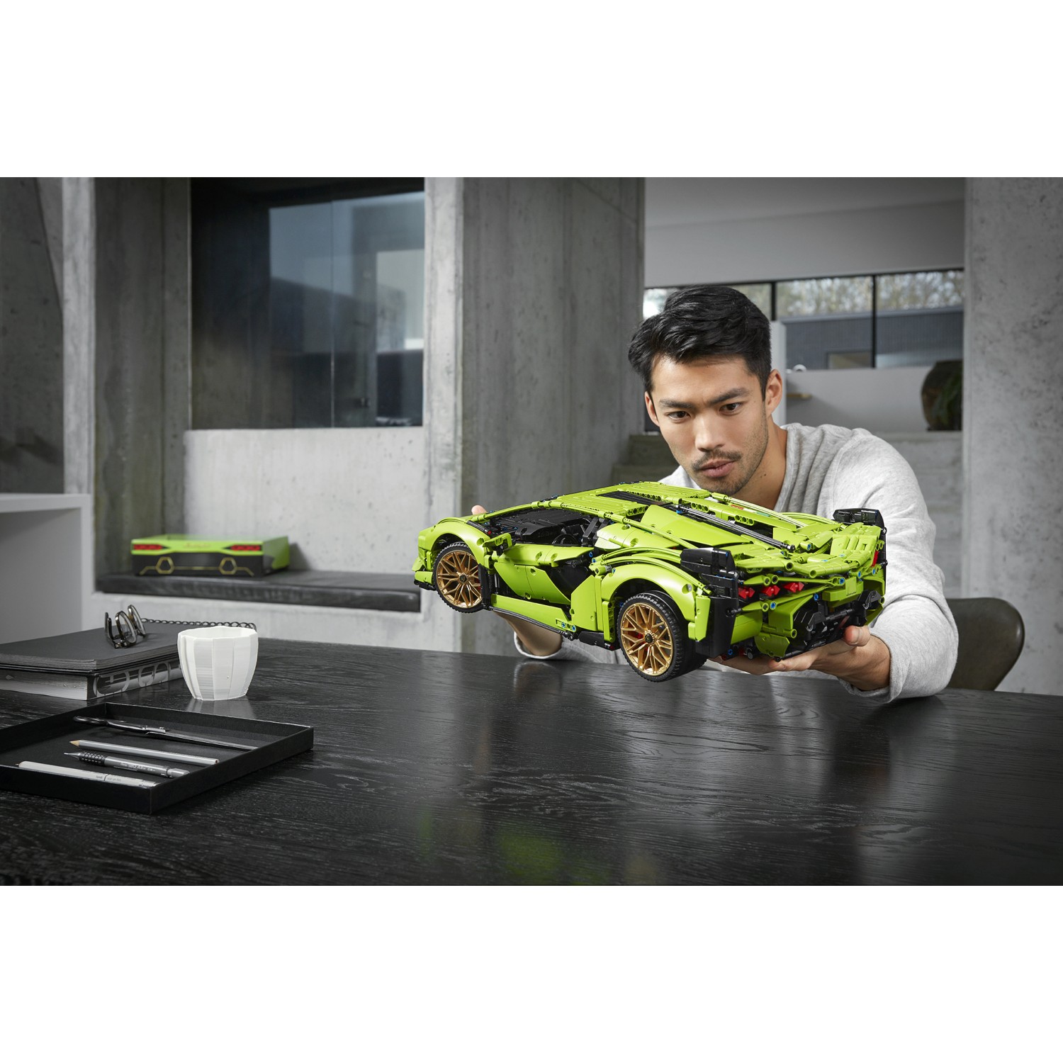 Конструктор LEGO Technic Lamborghini Sian 3696 дет. - фото 15