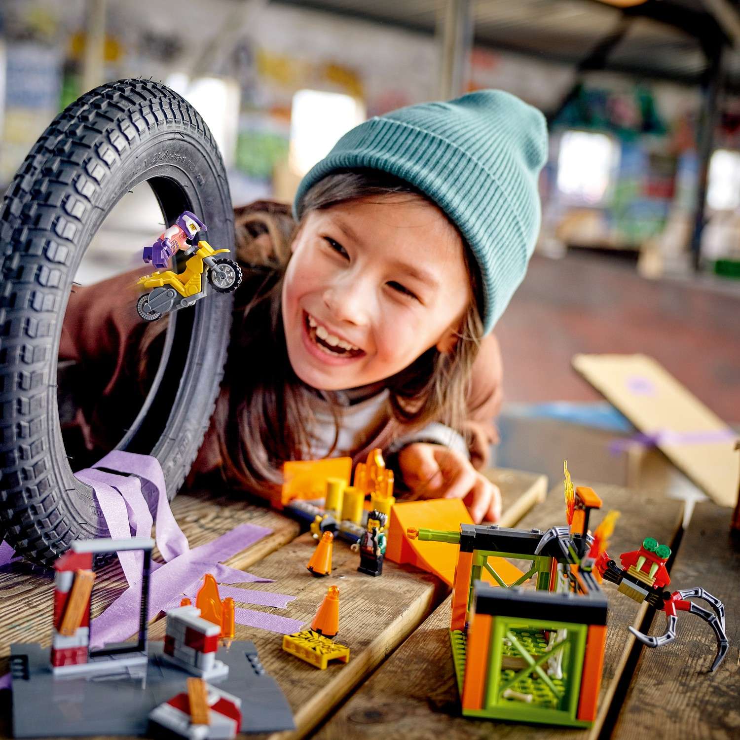 Конструктор LEGO City Парк каскадёров блочный - фото 15
