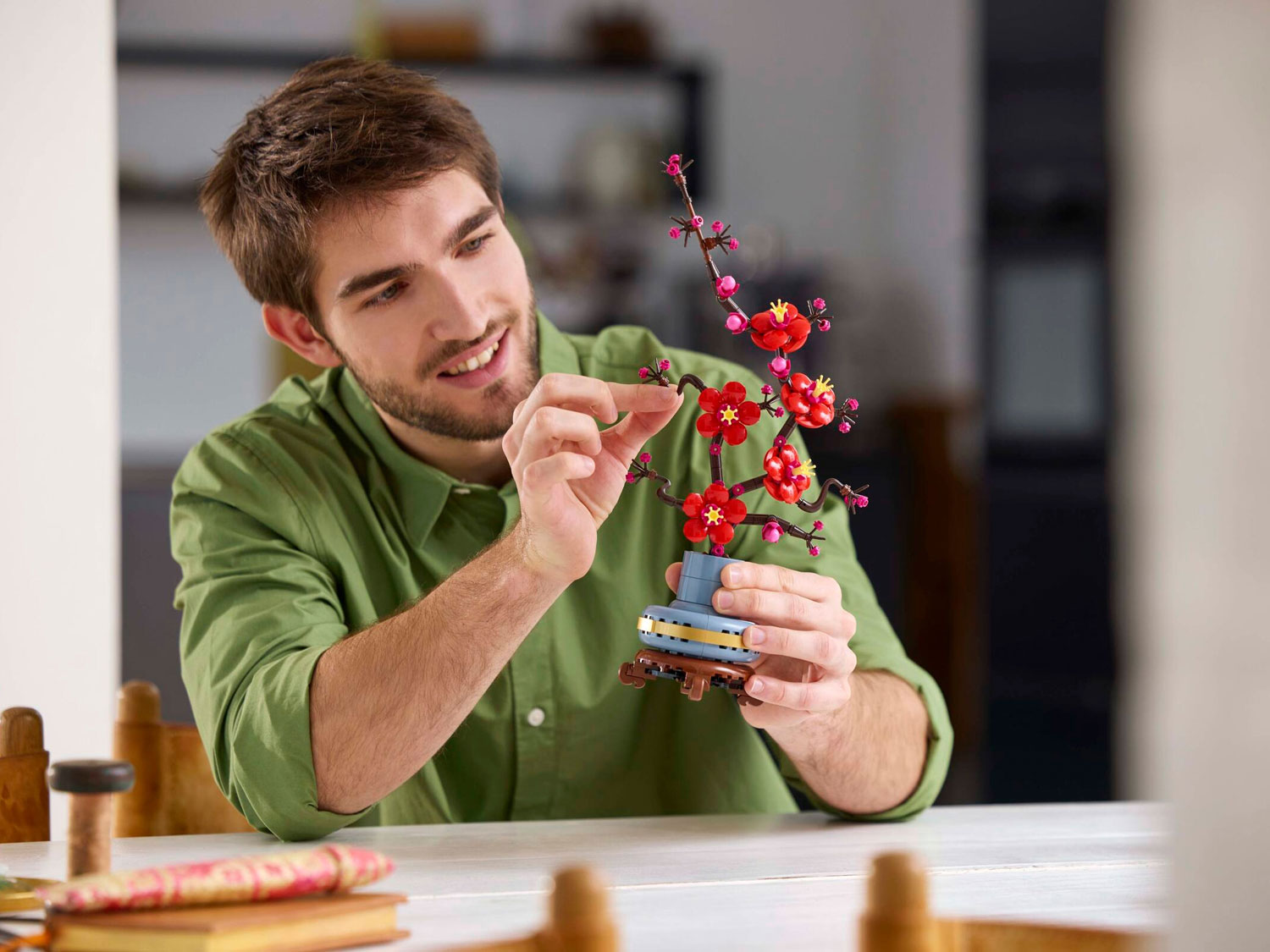 Конструктор LEGO Botanicals Цветение сливы 10369 327 дет. - фото 9