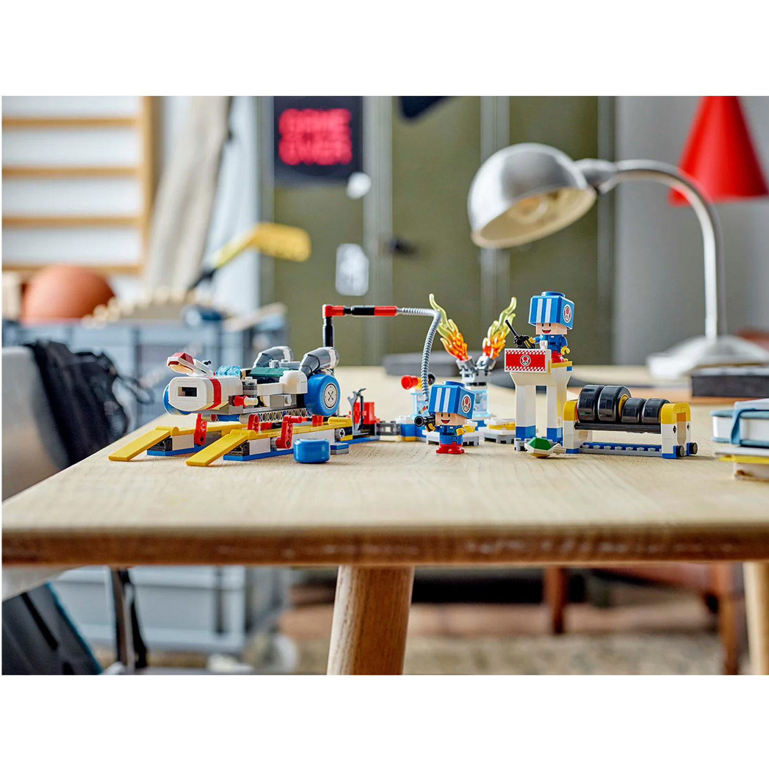 Конструктор LEGO Super Mario Гараж Тоада 390 дет. - фото 8