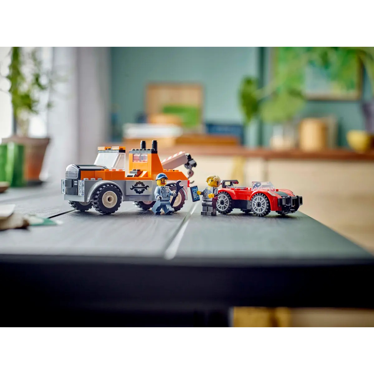 Конструктор LEGO City TowTruck and Sports Car Repair 101 дет. - фото 11