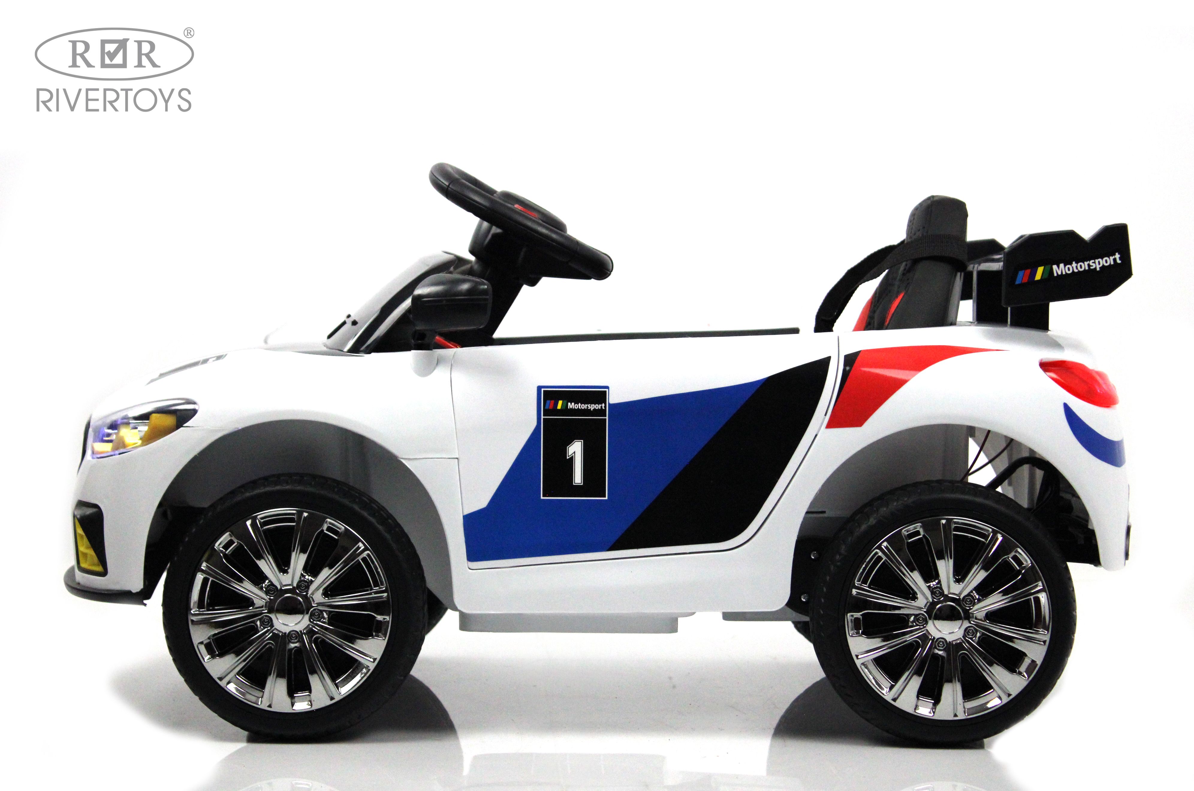 Электромобиль RIVERTOYS F444FF-WHITE С пультом ДУ - фото 7