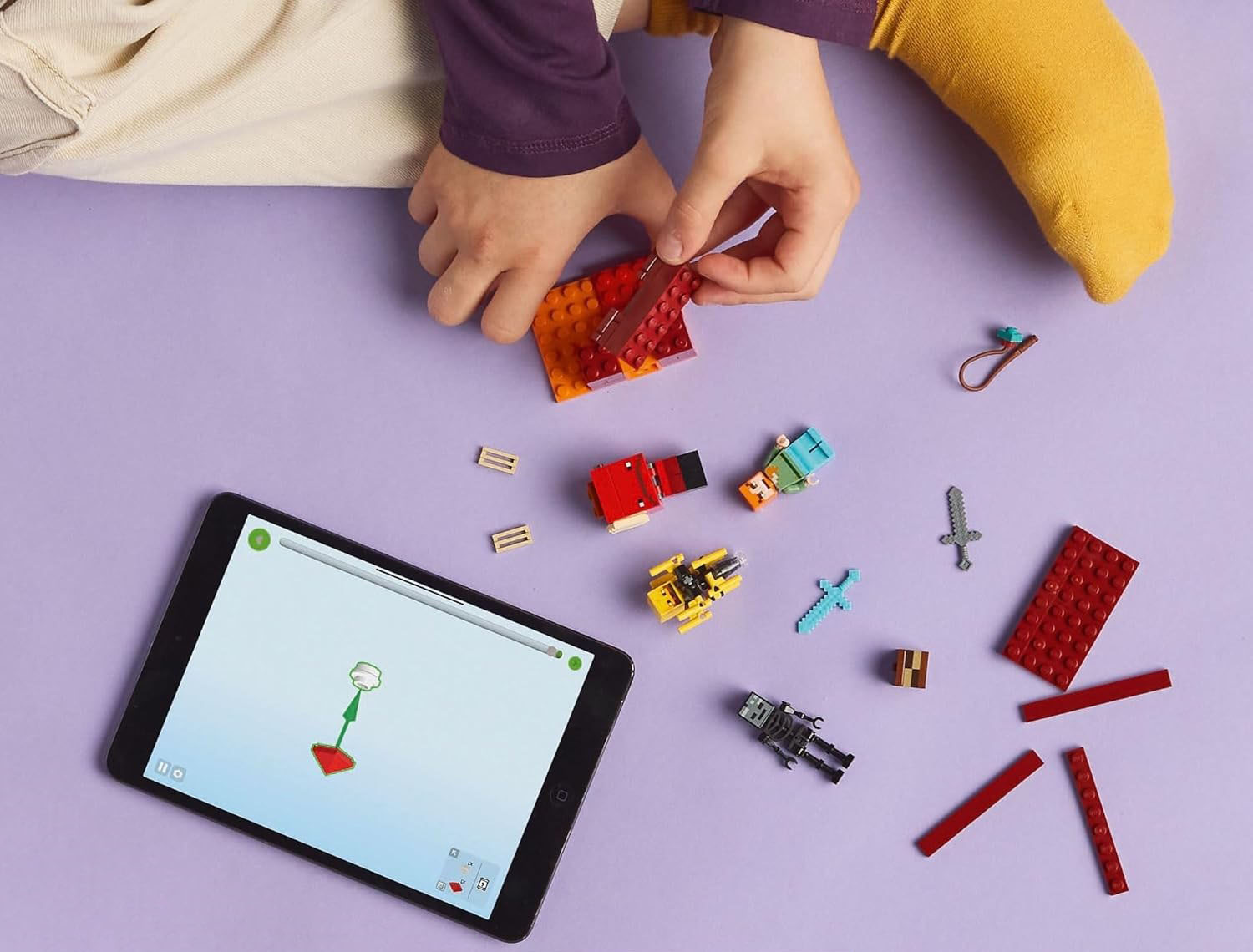 Конструктор LEGO Minecraft Битва за лаву Нижнего мира 99 дет. - фото 6
