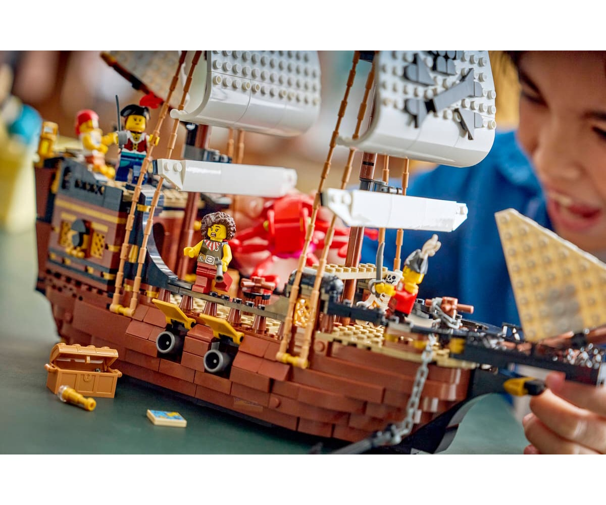 Конструктор LEGO Creator Знаменитый пиратский корабль 1074 дет. - фото 8