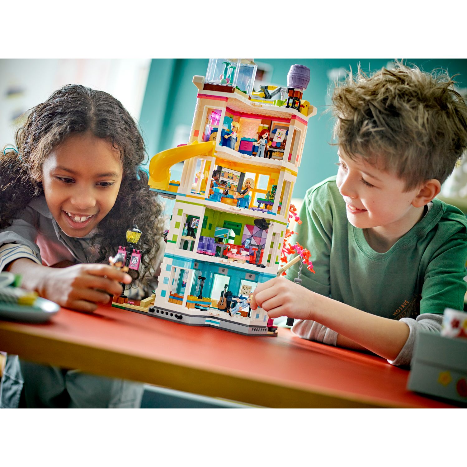 Конструктор LEGO Friends HeartlakeCity Community Center - фото 9