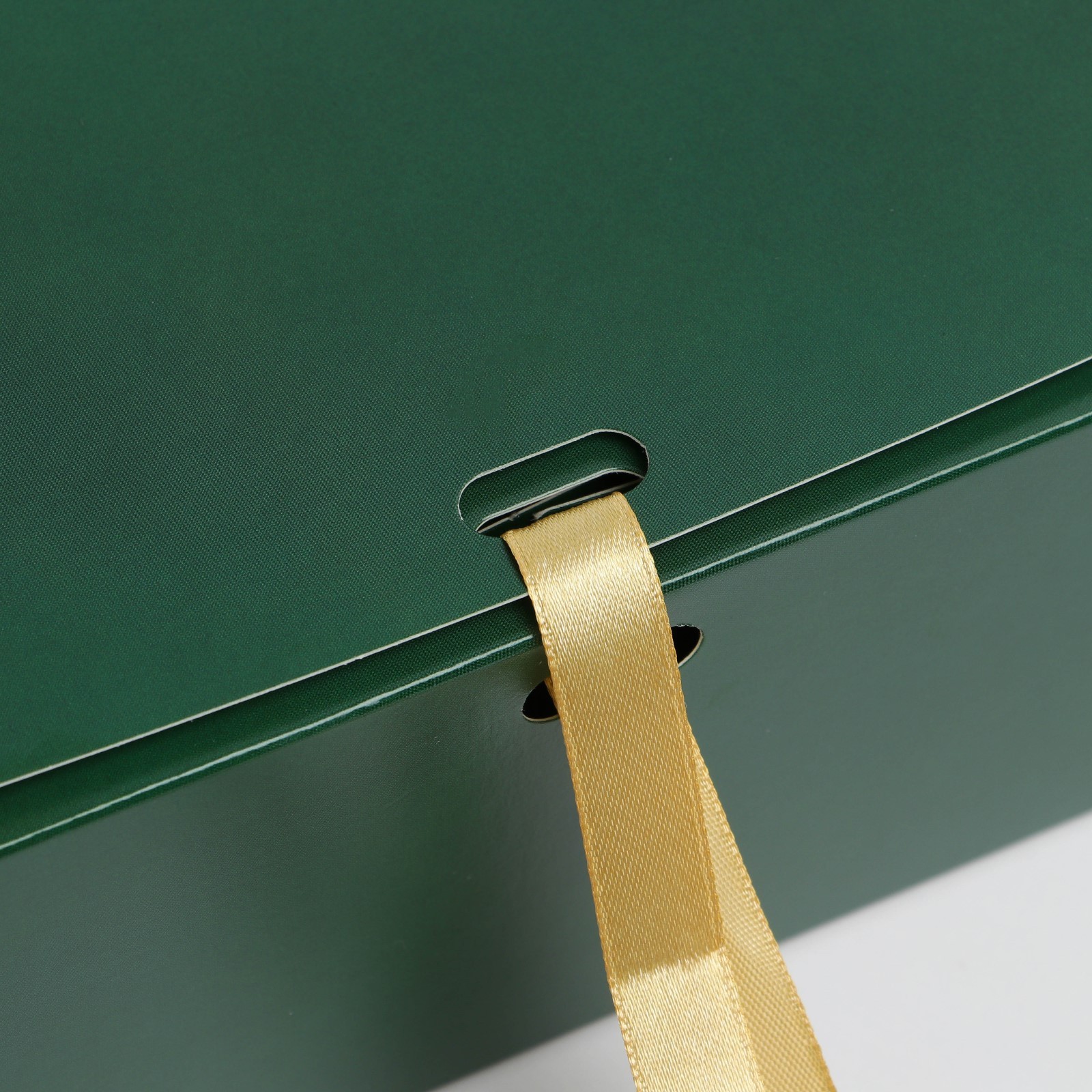 Складная коробка подарочная Дарите Счастье «С новым годом» тиснение зелёный 20 х 18 х 5 см - фото 5