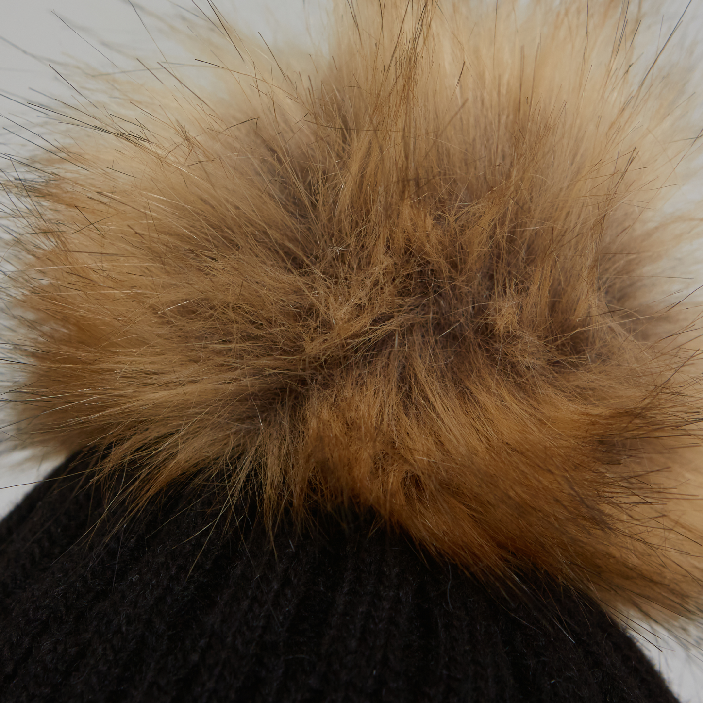 Шапка и снуд KUBRIO KU-H-112-FurPomREB-black - фото 8