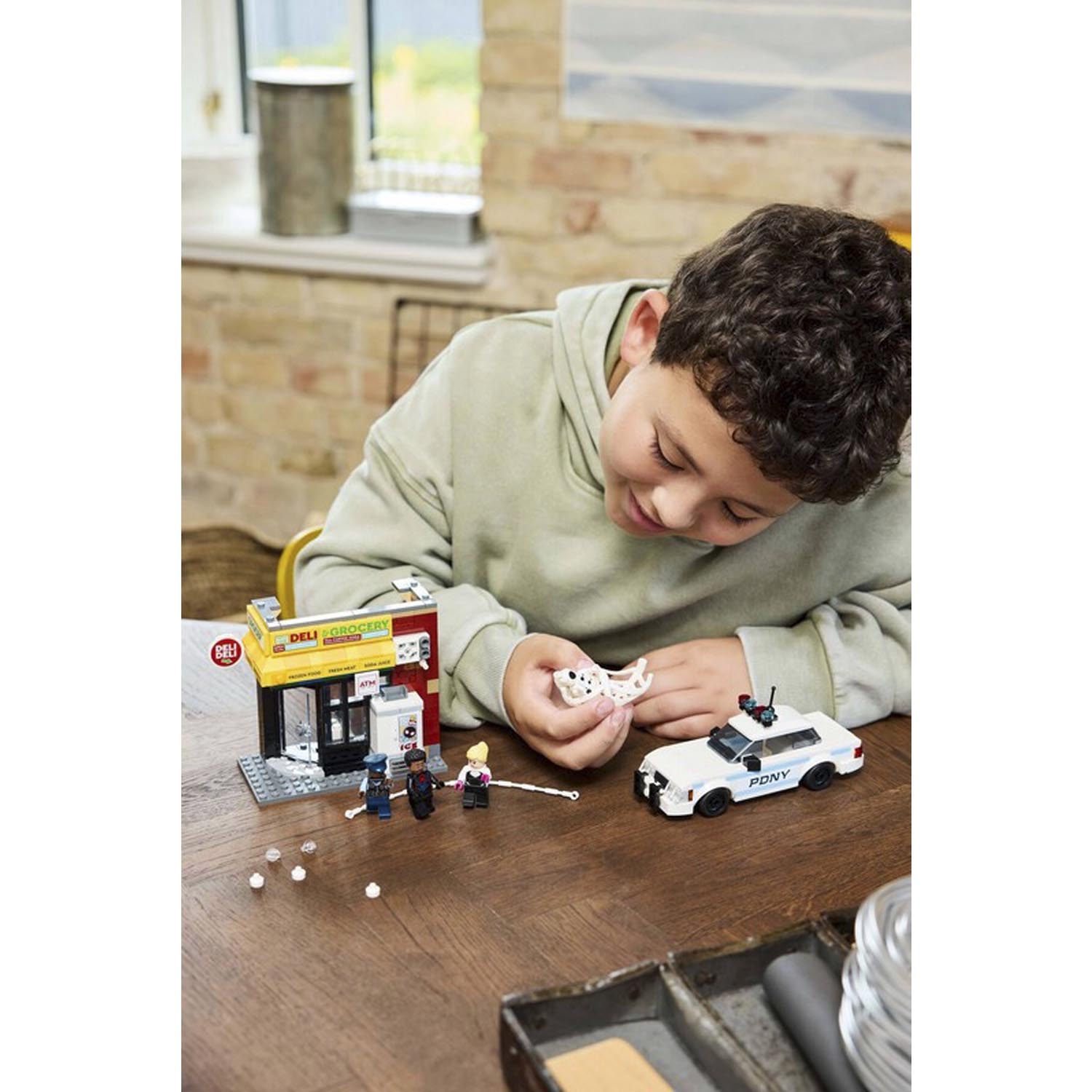 Конструктор LEGO Marvel Super Heroes Паутина Вселенных 375 дет. - фото 4