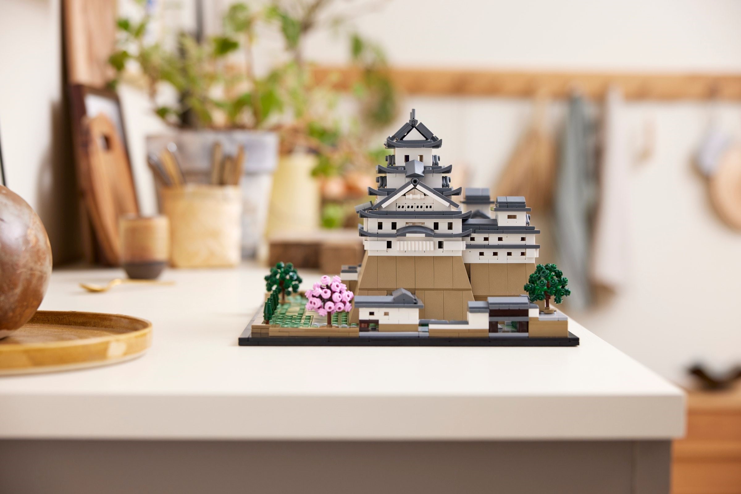 Конструктор LEGO Architecture 21060 2125 дет. - фото 8