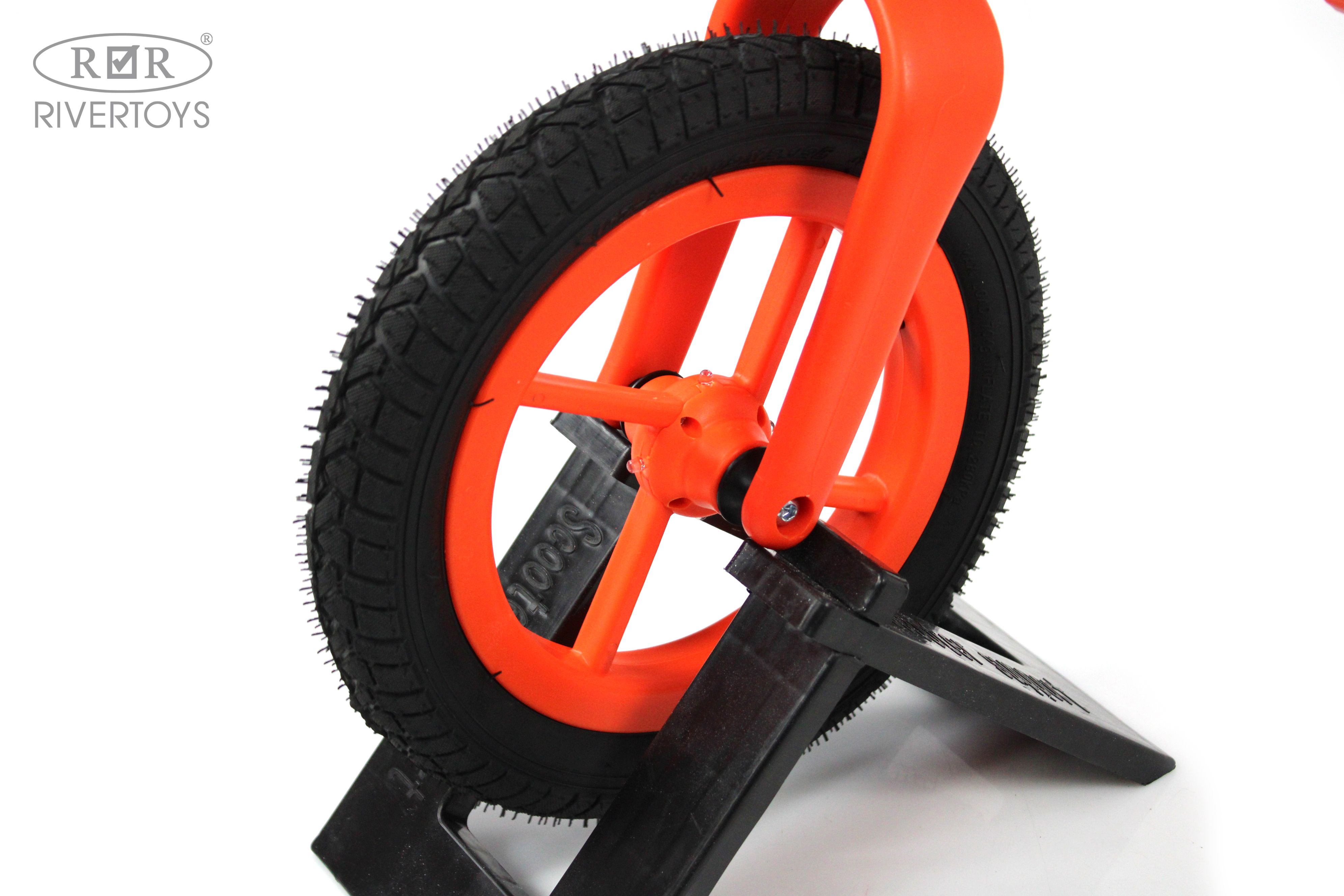 Двухколесный беговел RIVERTOYS 12 дюймов - фото 7