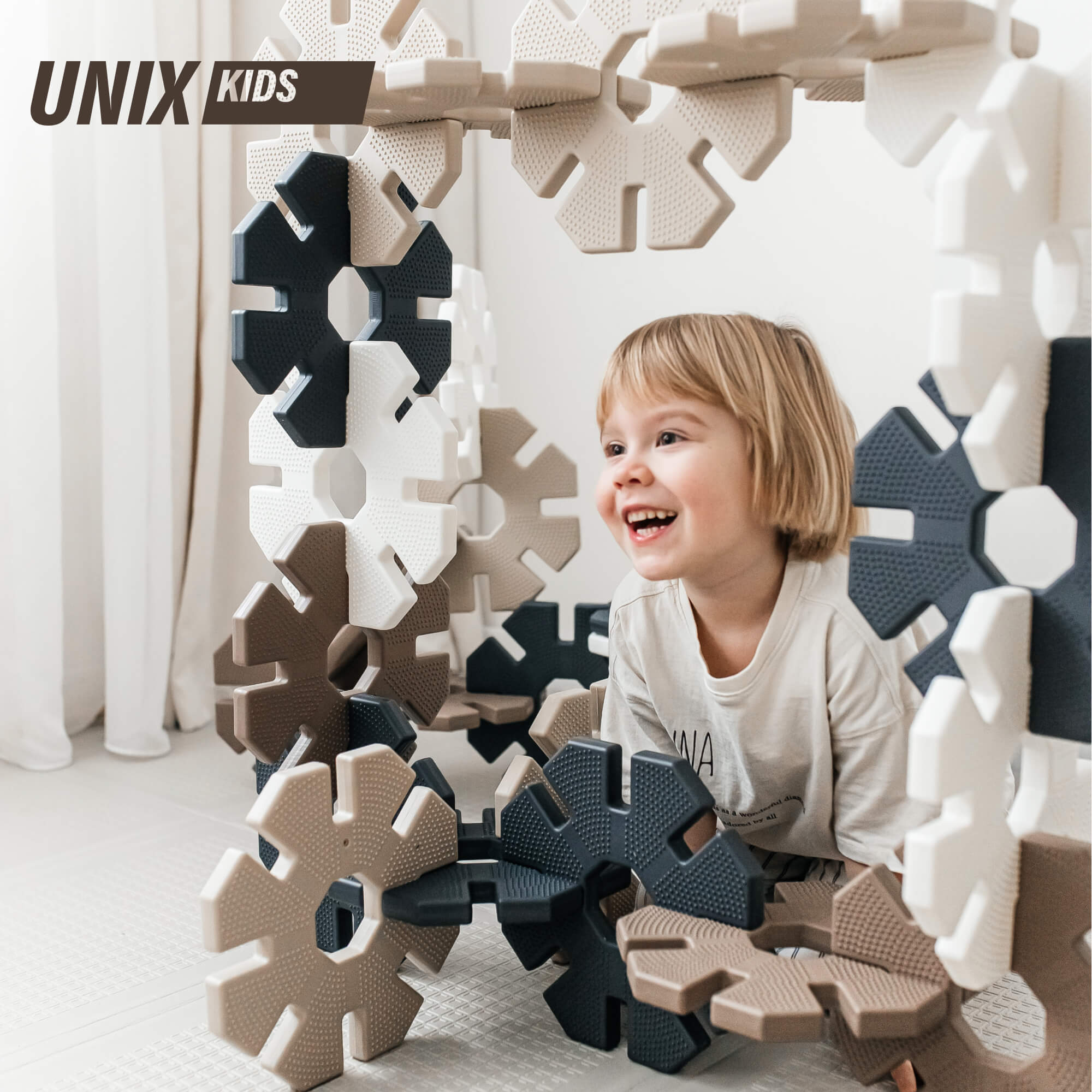 Конструктор UNIX Kids Снежинки/Snowflakes 32 дет. - фото 1