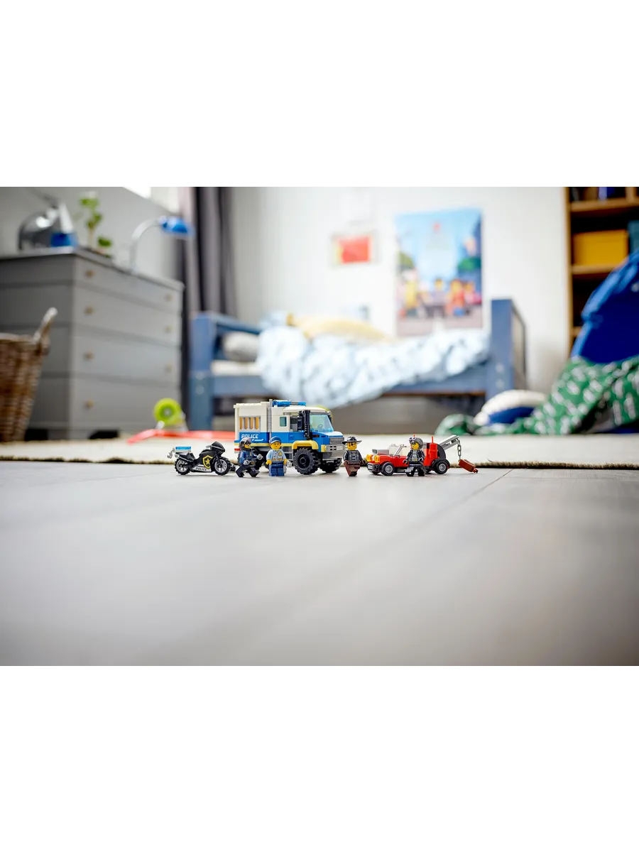 Конструктор LEGO City 244 дет. - фото 6