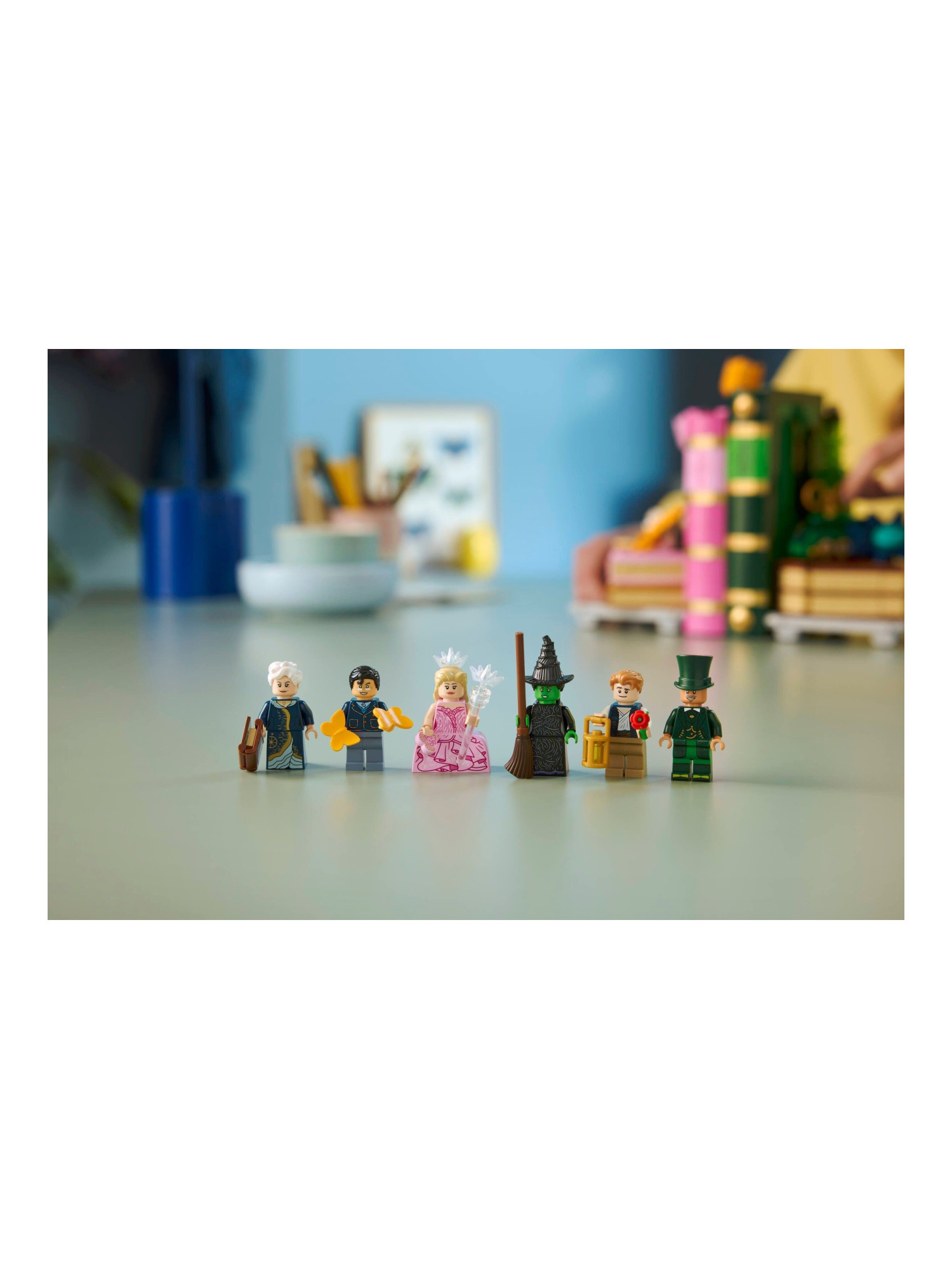 Конструктор LEGO Подставки для книг 1327 дет. - фото 6