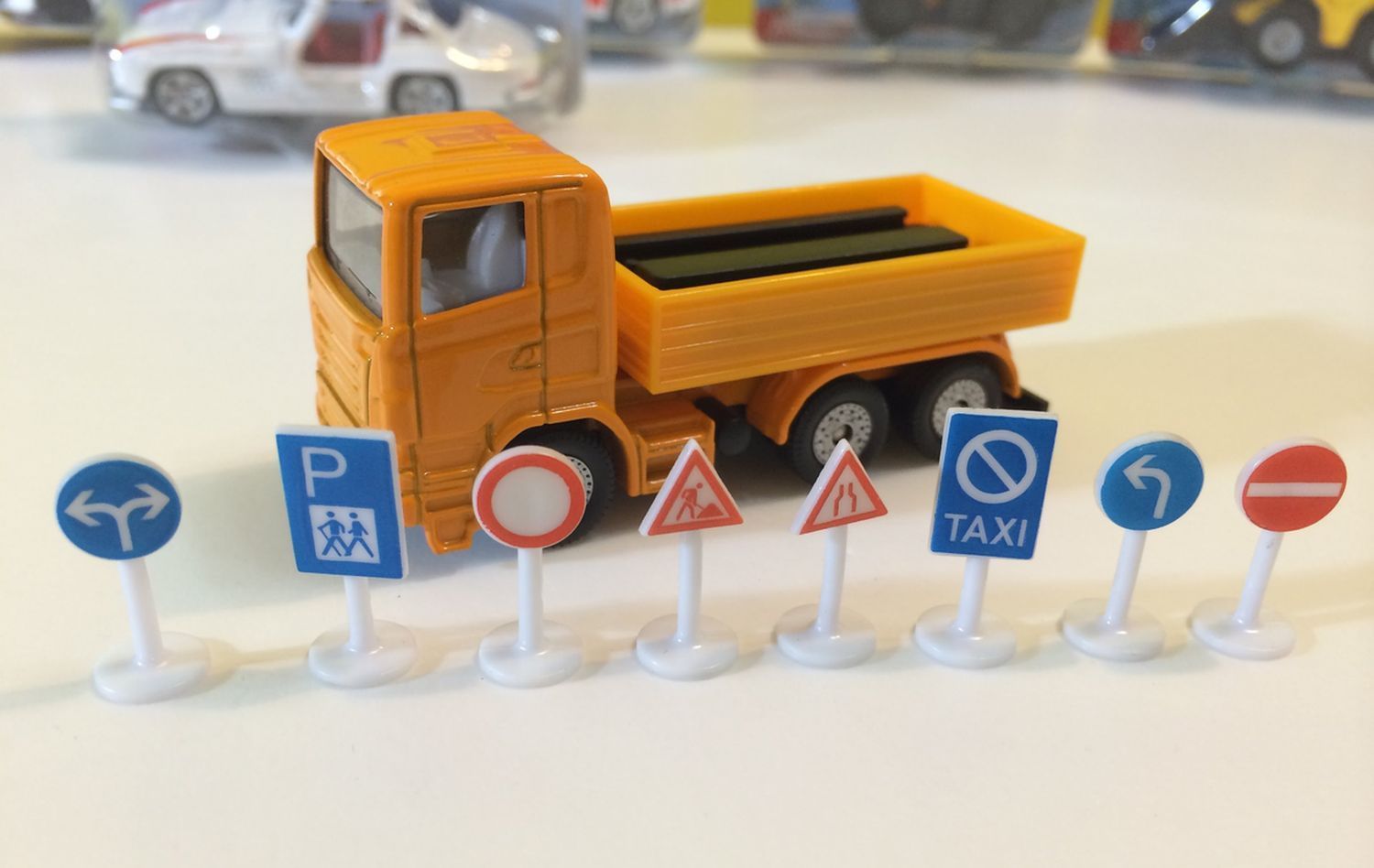 Грузовик SIKU 1322 - фото 6