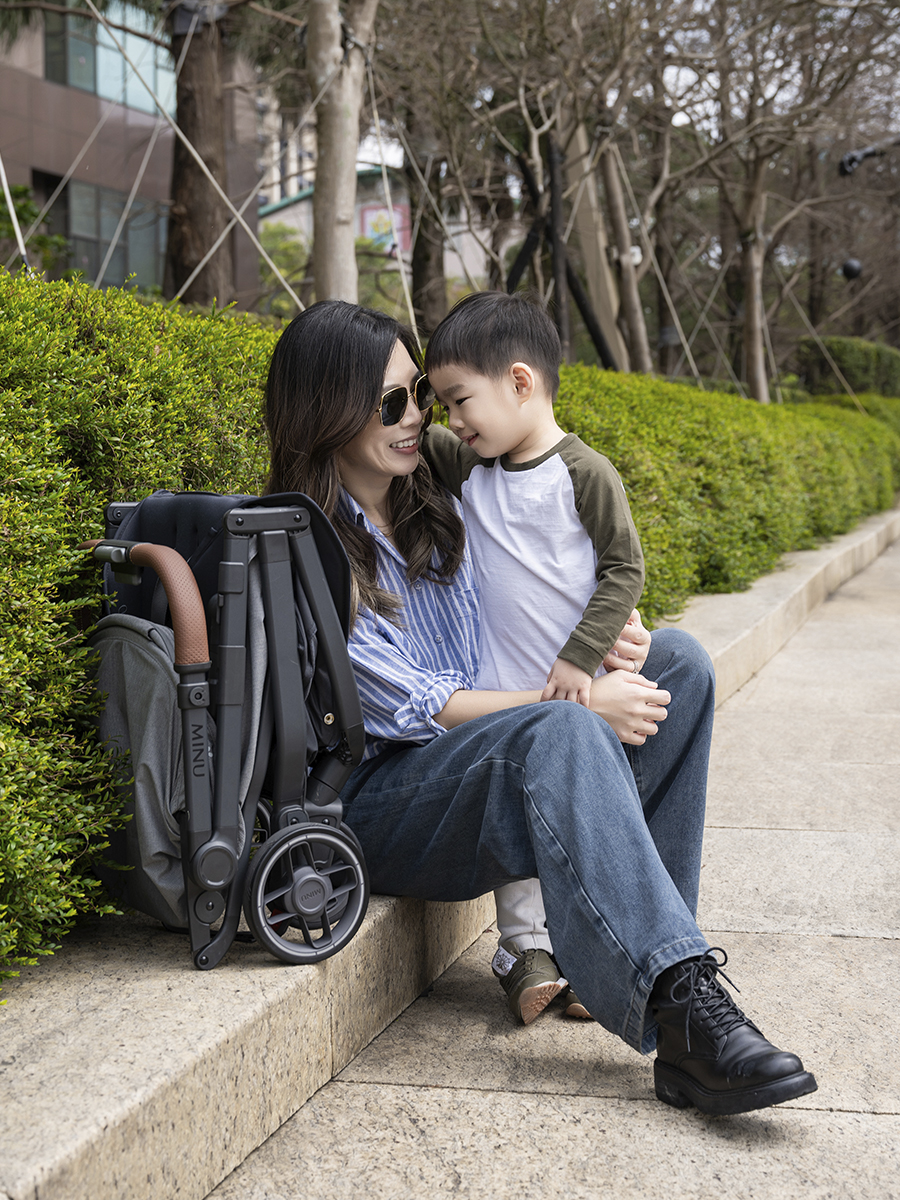 Коляска прогулочная UPPAbaby Minu V3 серый - фото 19