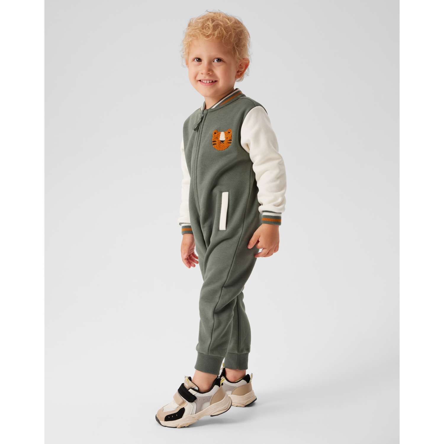 Утеплённый комбинезон BabyGо W25-324BGib-24 - фото 6