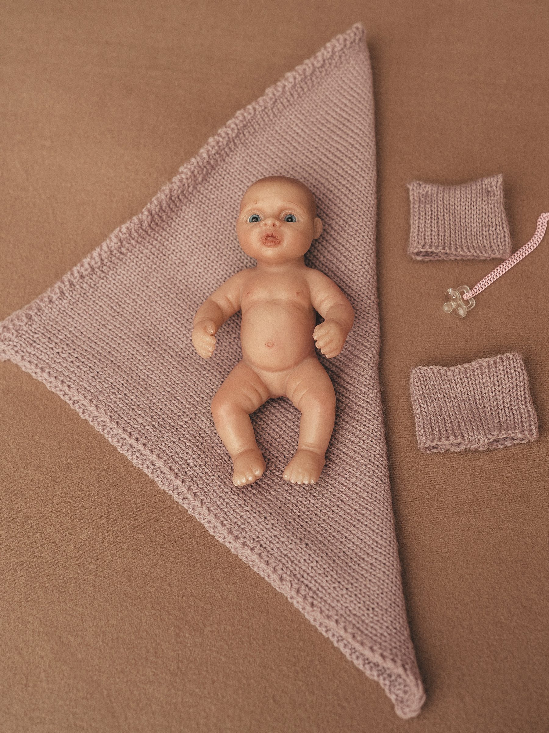 Кукла мини Magic Manufactory Magic baby Пупс Reborn высота 12 см 4631162180895 - фото 9