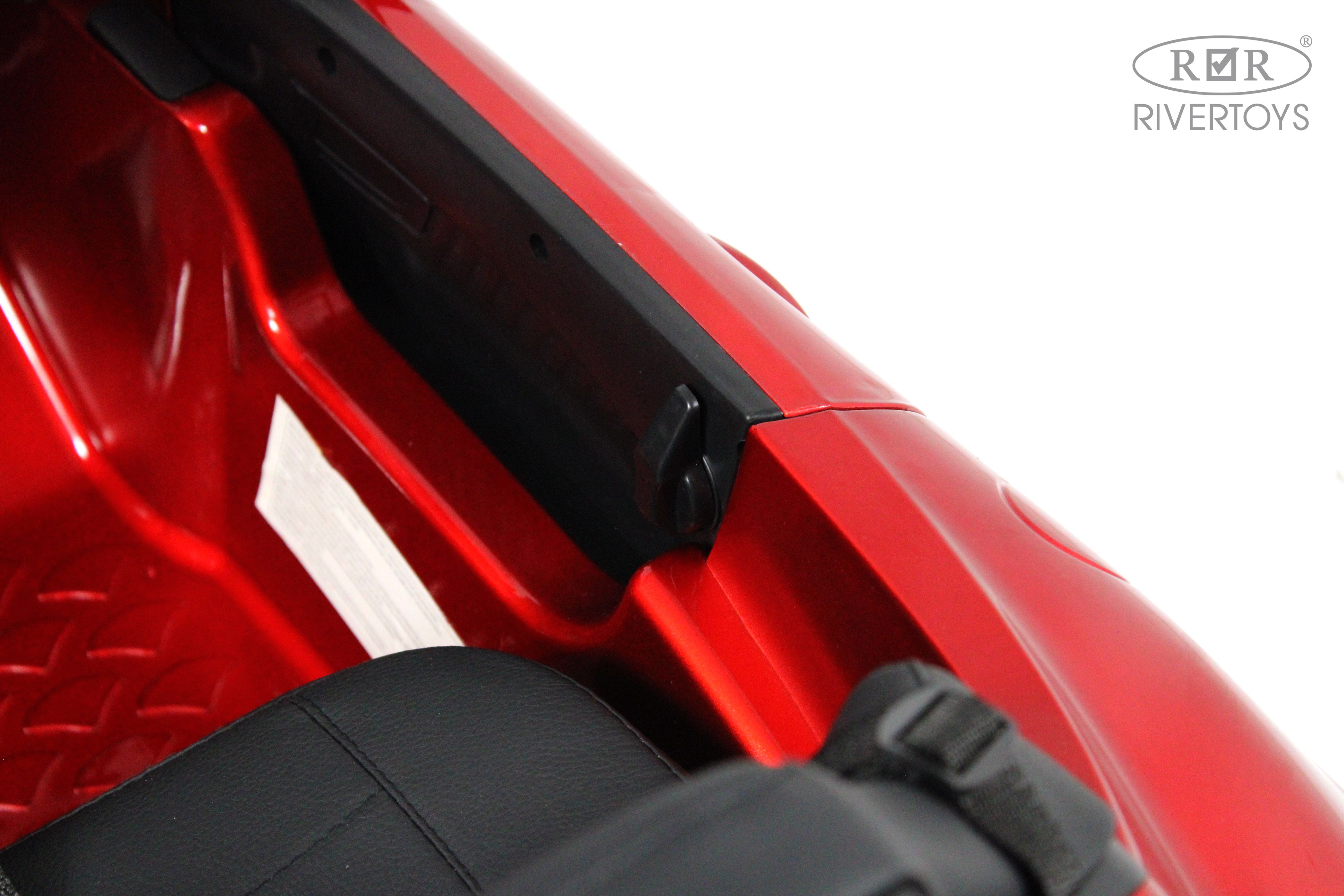 Электромобиль RIVERTOYS Mercedes X777XX-AMG-RED-GLANEC С пультом ДУ - фото 4