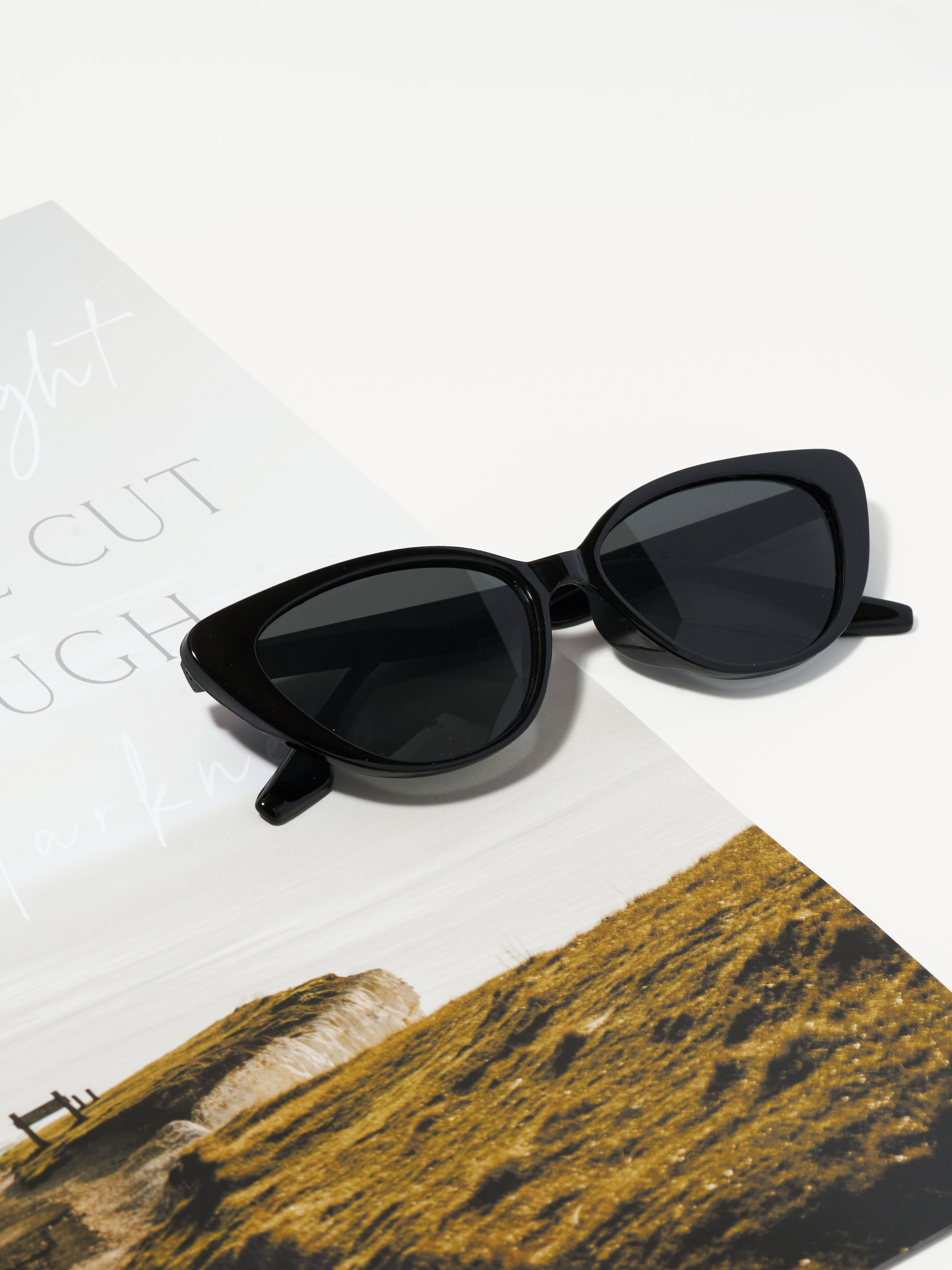 Солнцезащитные очки кошачий SUNNY GLASS O00027-2 - фото 5