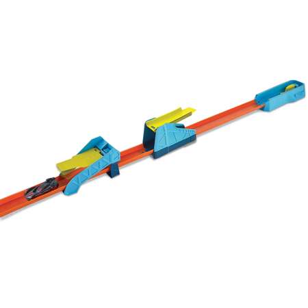 Трек Hot Wheels Прыжок в длину с пусковой установкой