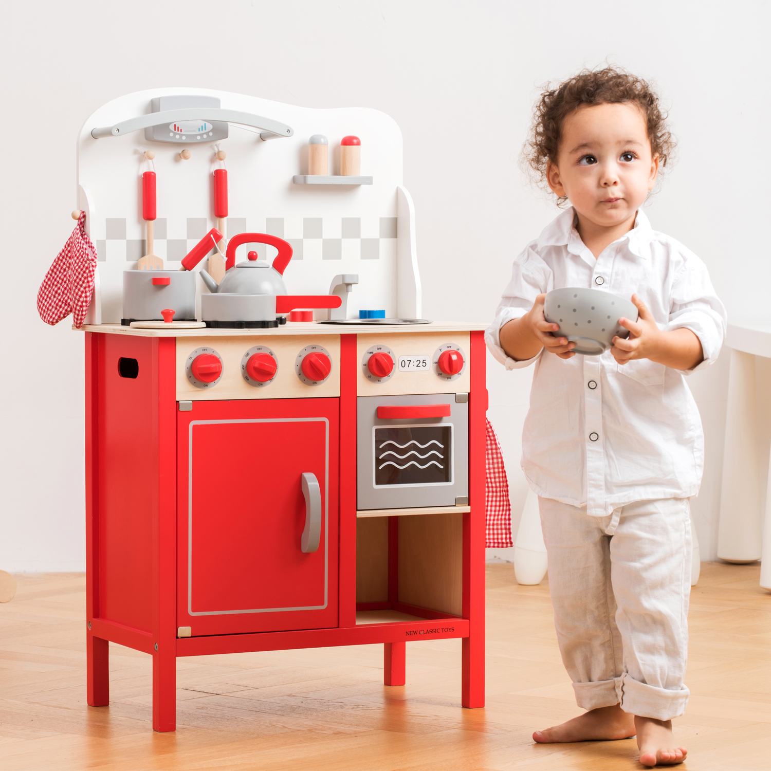 Игрушечная кухня New Classic Toys - фото 6
