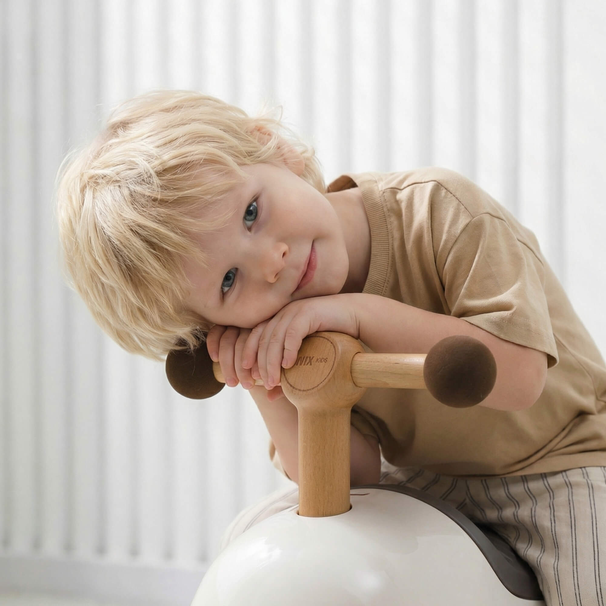 Пушкар UNIX Kids каталка детская бибикар коричневый - фото 14