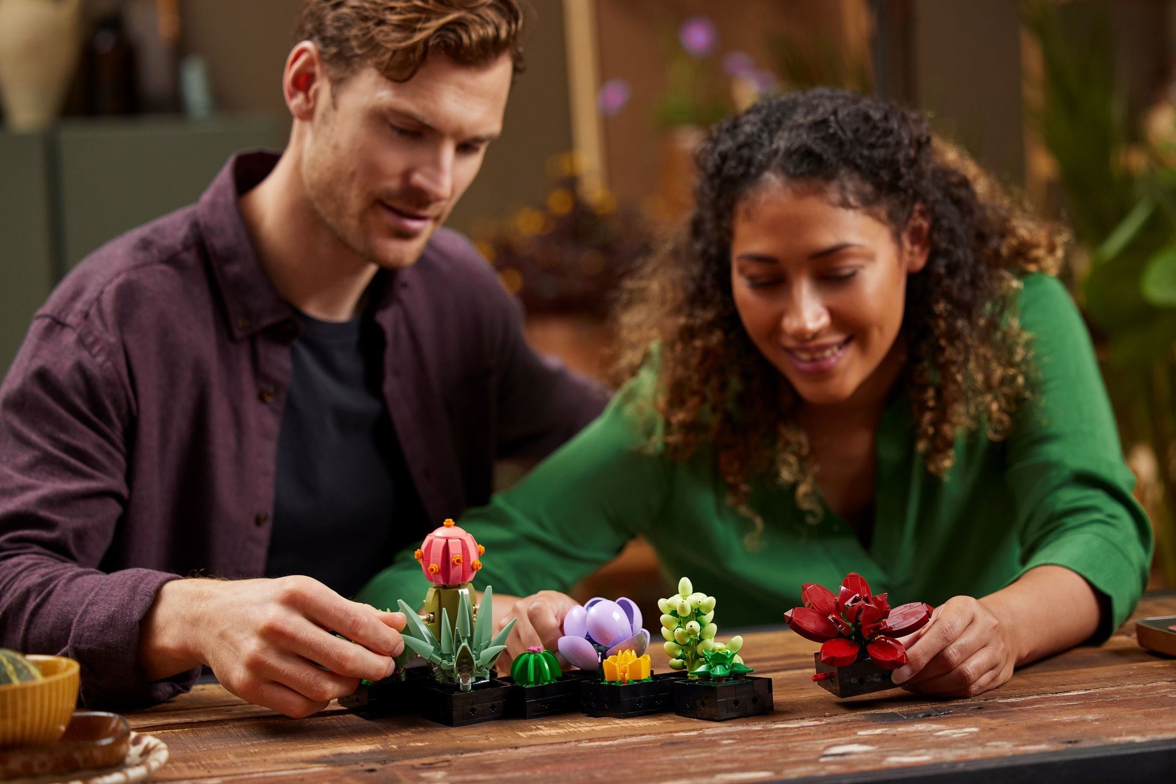 Конструктор LEGO Botanicals 10309 771 дет. - фото 7