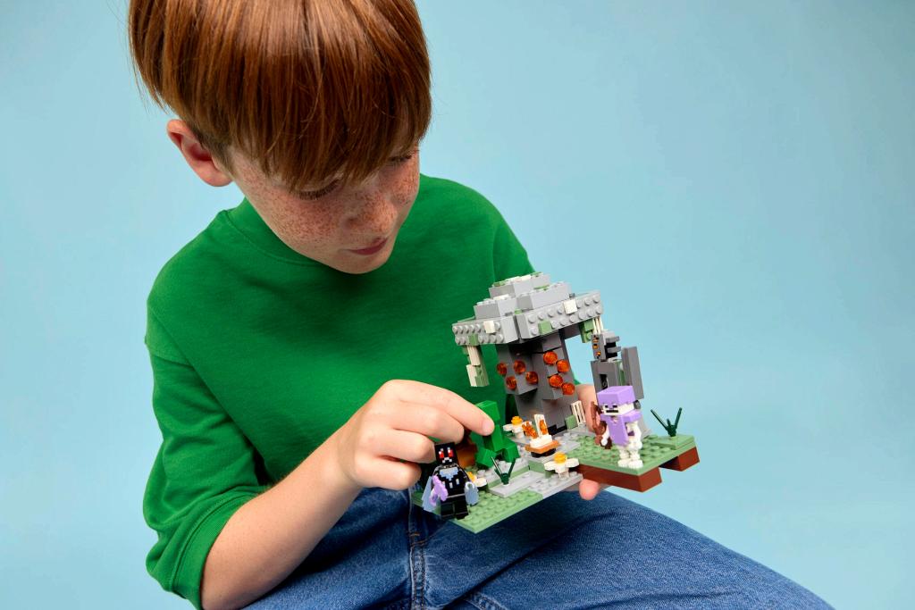 Конструктор LEGO Minecraft 21586 243 дет. - фото 6