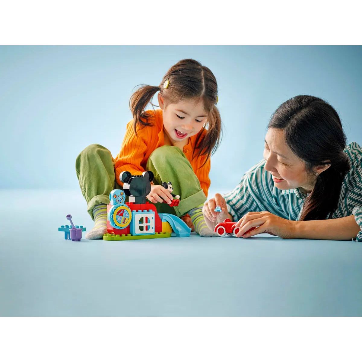 Конструктор LEGO DUPLO Дом и машина Микки Мауса 27 дет. - фото 4