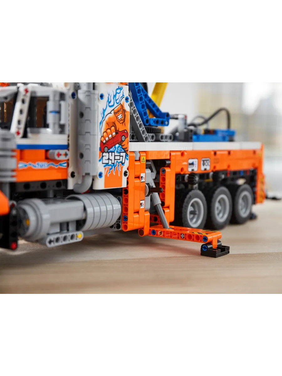 Конструктор LEGO Technic Грузовой эвакуатор 2017 дет. - фото 15