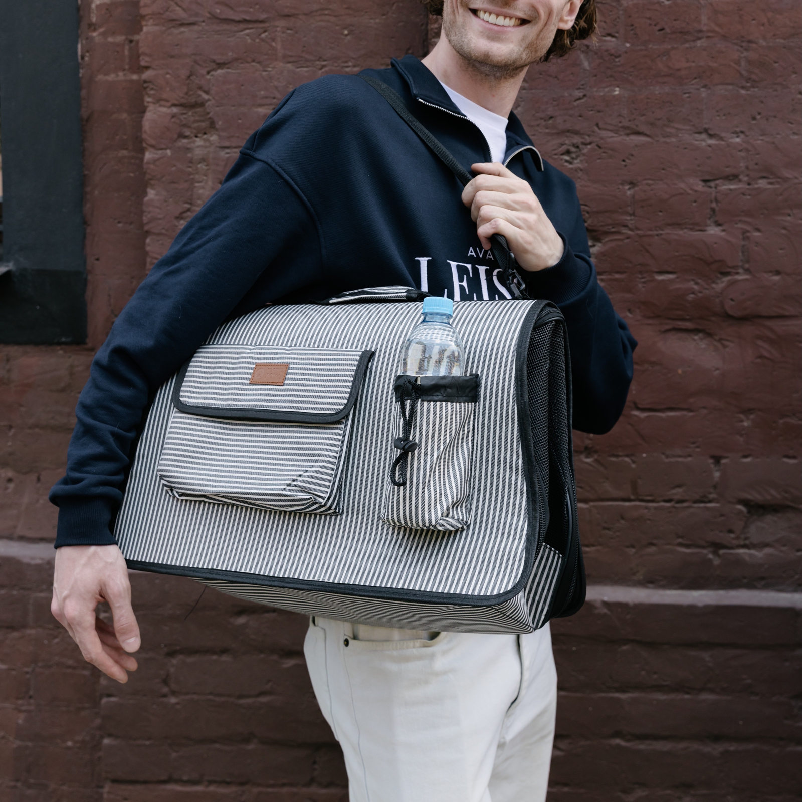 Сумка-переноска для животных Не один дома Holiday black 50*30*24см - фото 6