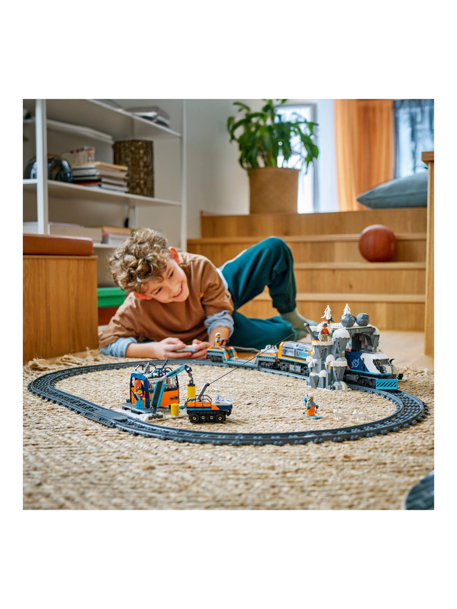 Конструктор LEGO City Полярный экспресс 1517 дет. - фото 9