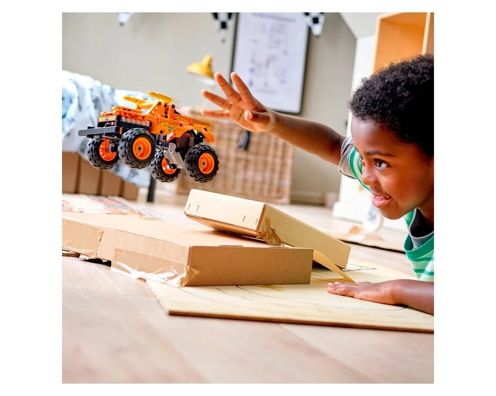 Конструктор LEGO Technic 42135 247 дет. - фото 1