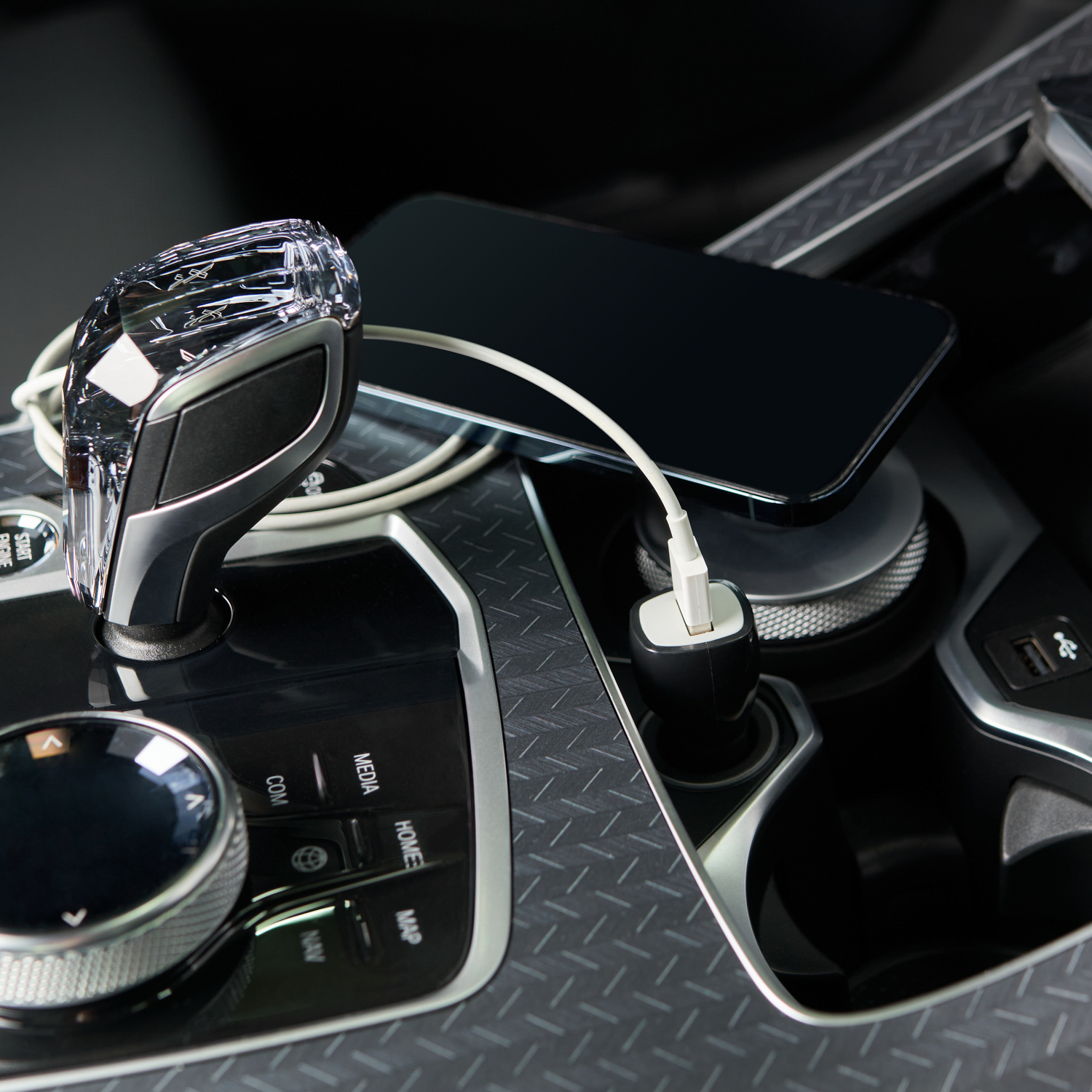 Зарядное устройство REXANT в прикуриватель с USB 5В 1000 мА черное - фото 2