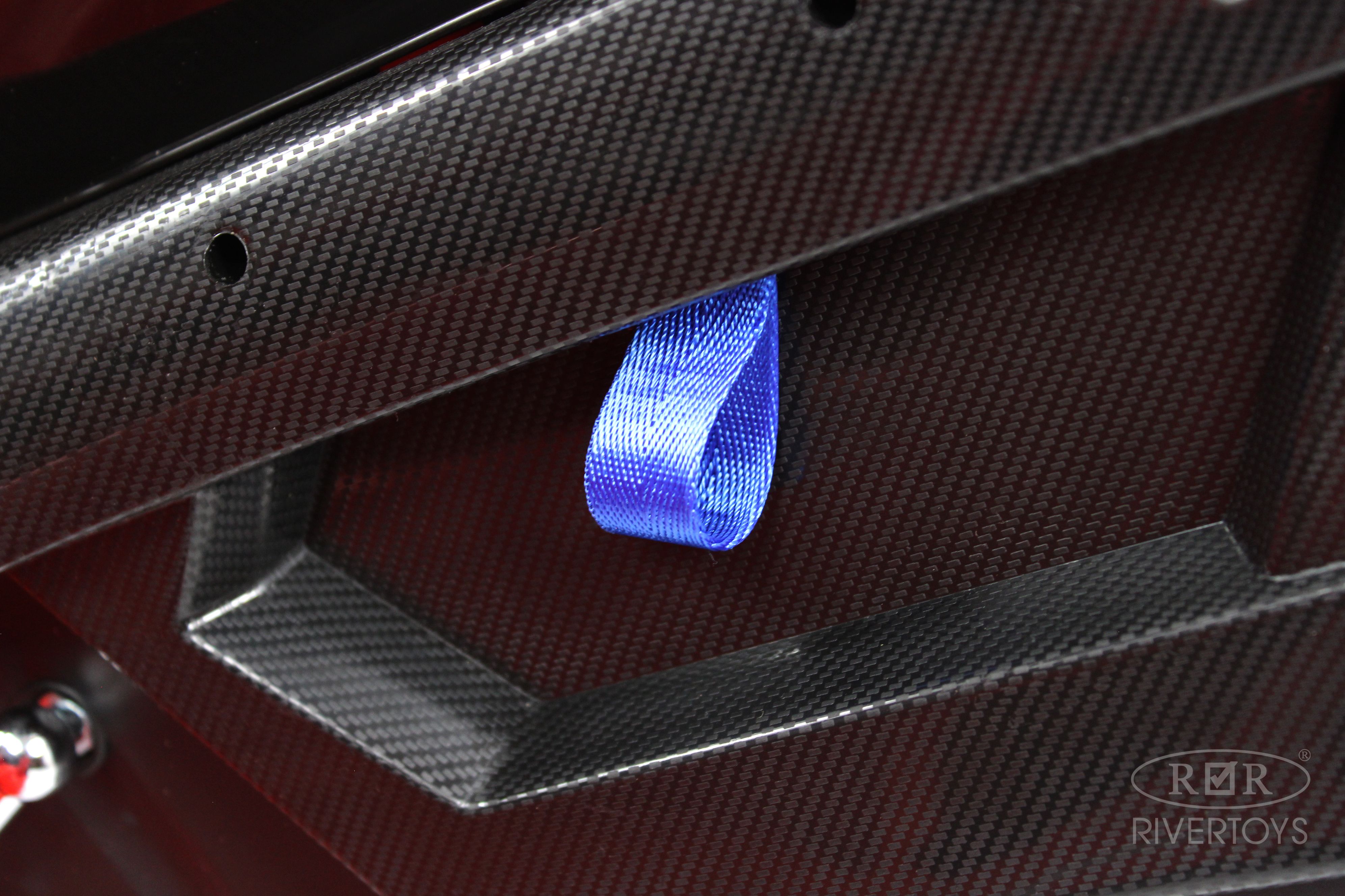 Электромобиль RIVERTOYS K888PX-RED С пультом ДУ - фото 19