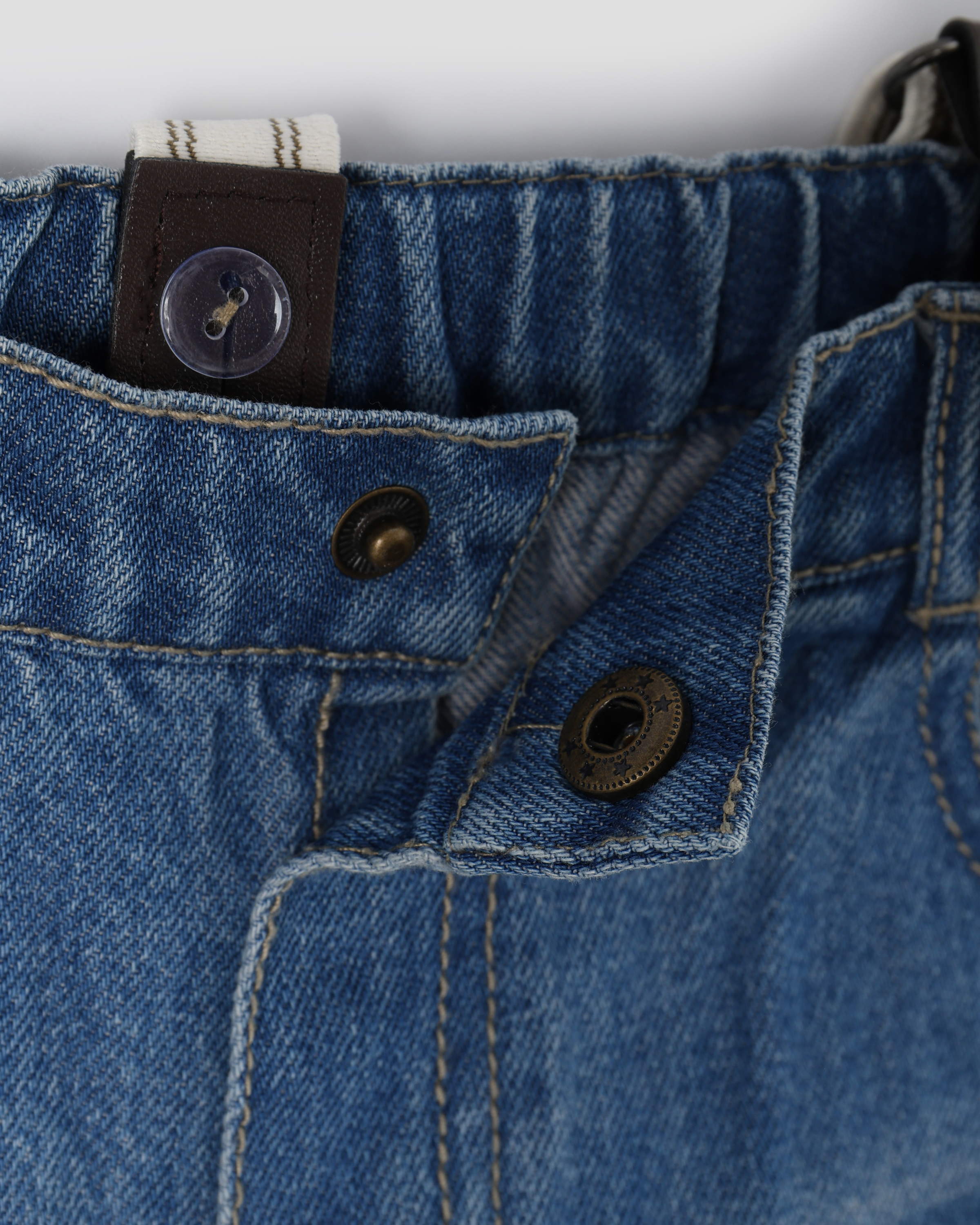 Джинсы на бретелях BabyGo S26BG4BTO1201ib66 - фото 4