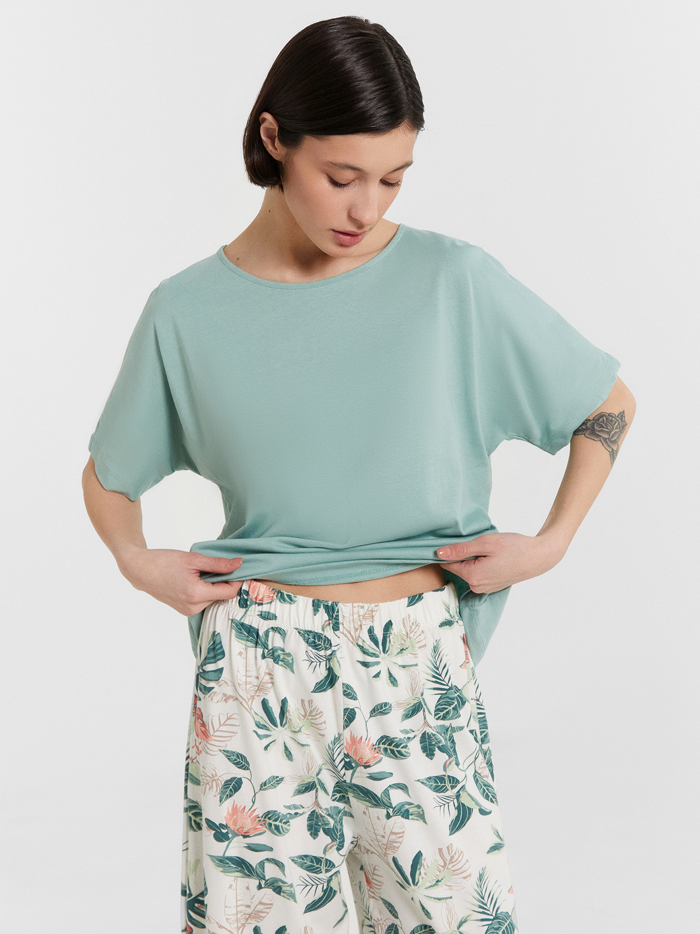 Пижама Mark Formelle (Марк Формэль) 592598/шалфей +тропики на св.молочном - фото 6