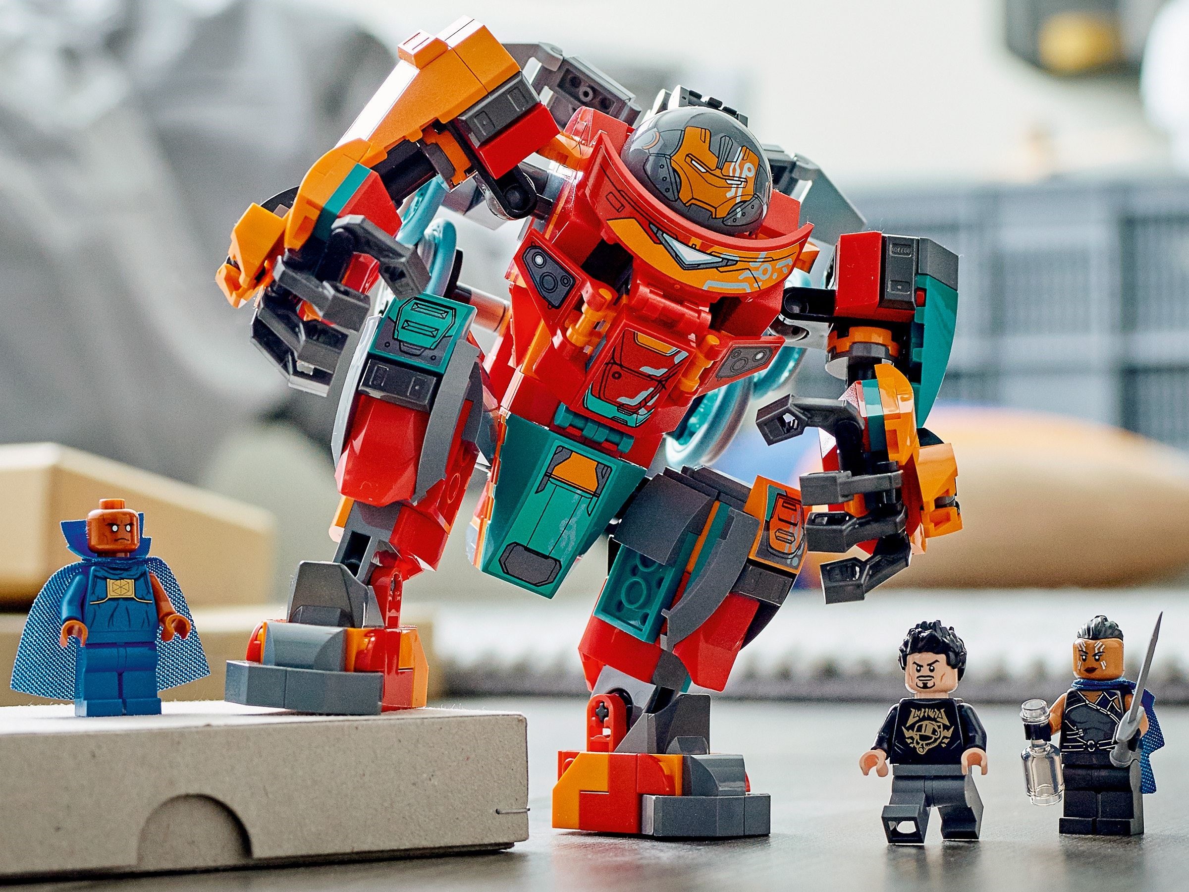Конструктор LEGO Marvel Super Heroes 76194 369 дет. - фото 8
