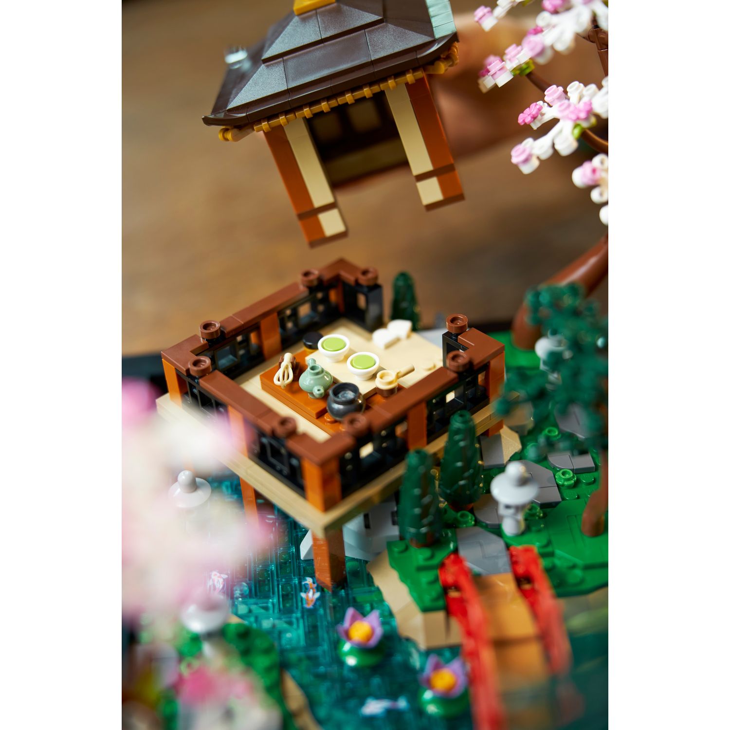 Конструктор LEGO Icons Tranquil Garden - фото 8