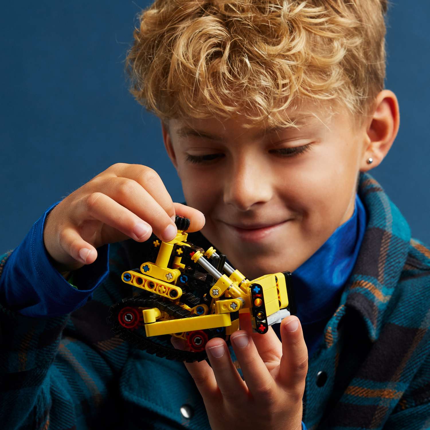Конструктор LEGO Technic Cверхмощный бульдозер 195 дет. - фото 6