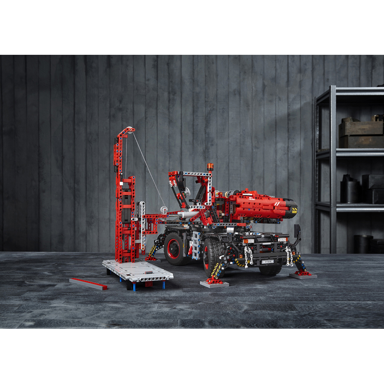 Конструктор LEGO Technic Подъёмный кран 4057 дет. - фото 5