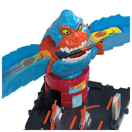 Трек Hot Wheels Автозаправка в лапах гориллы с пусковой установкой